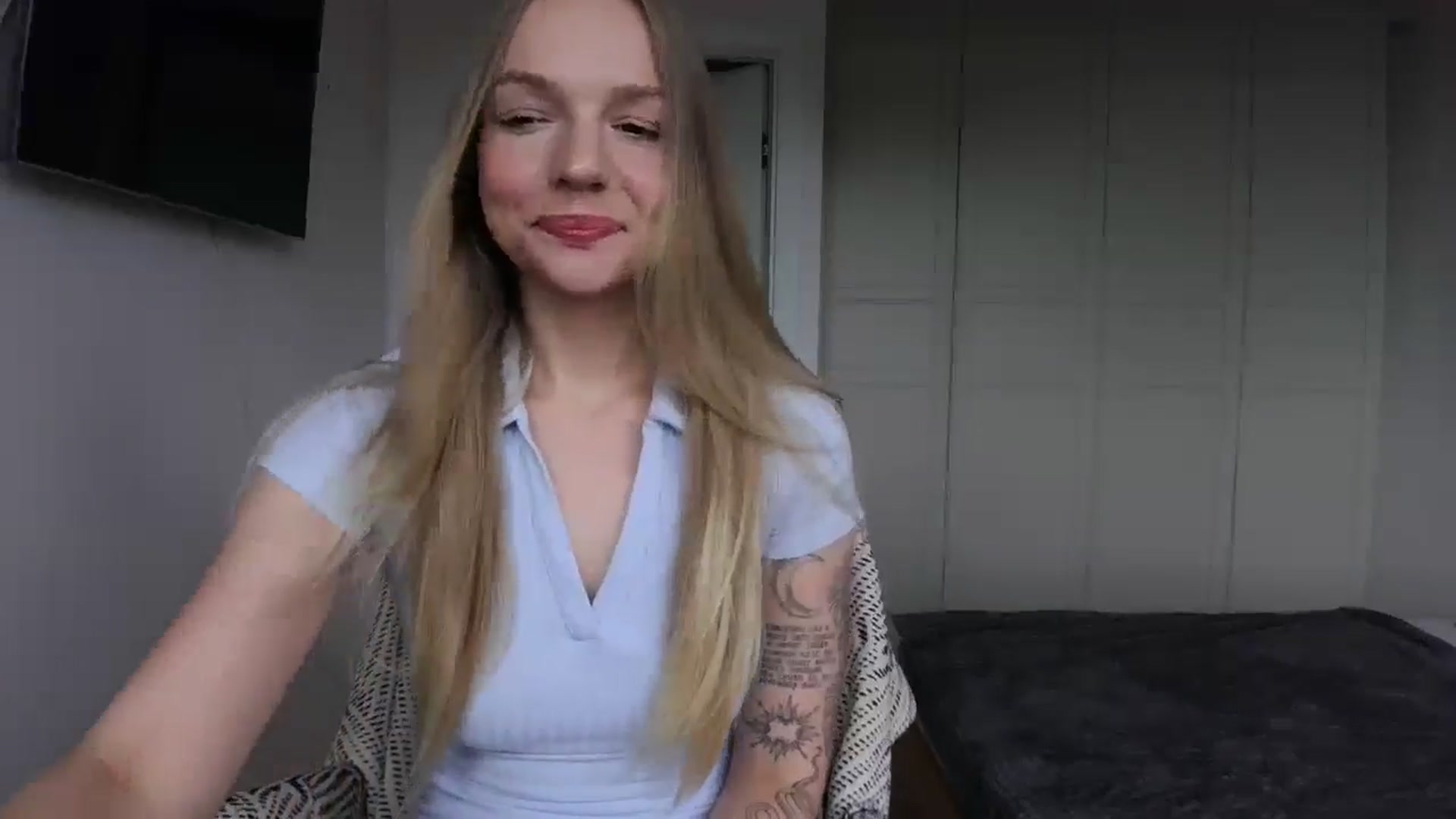 Gallery image thumbnail from Cut34ng3l's myfreecams stream on, 08/04/2024, 13:48 image 9 of 20