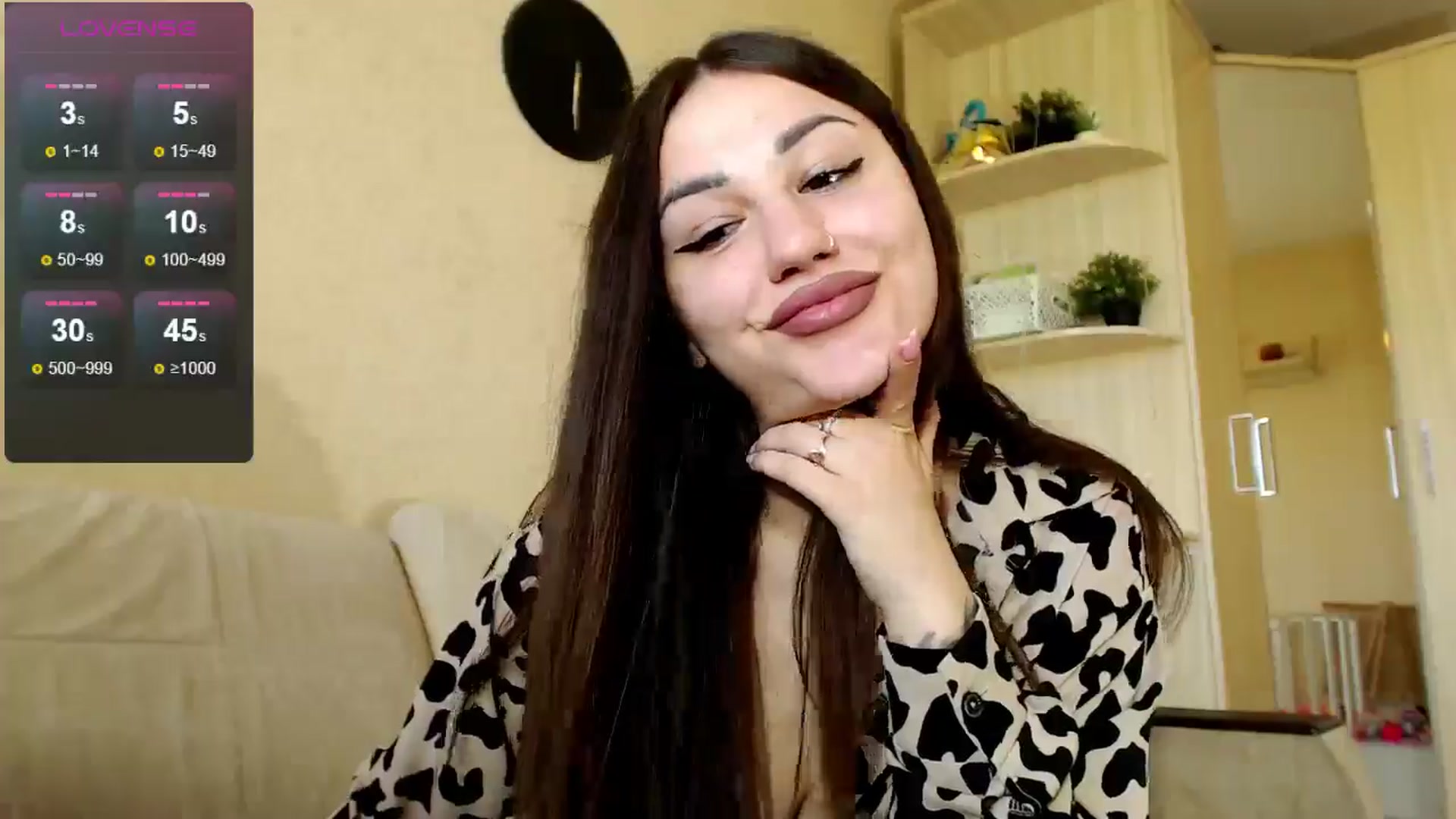 Gallery image thumbnail from CuteAlexa_'s myfreecams stream on, 06/14/2024, 09:50 image 14 of 20