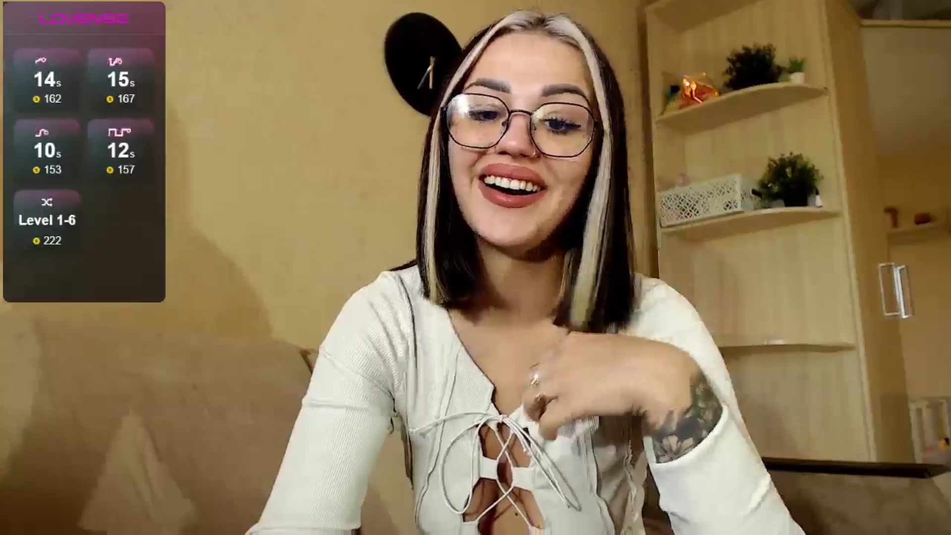 Gallery image thumbnail from CuteAlexa_'s myfreecams stream on, 09/20/2024, 08:39 image 2 of 20