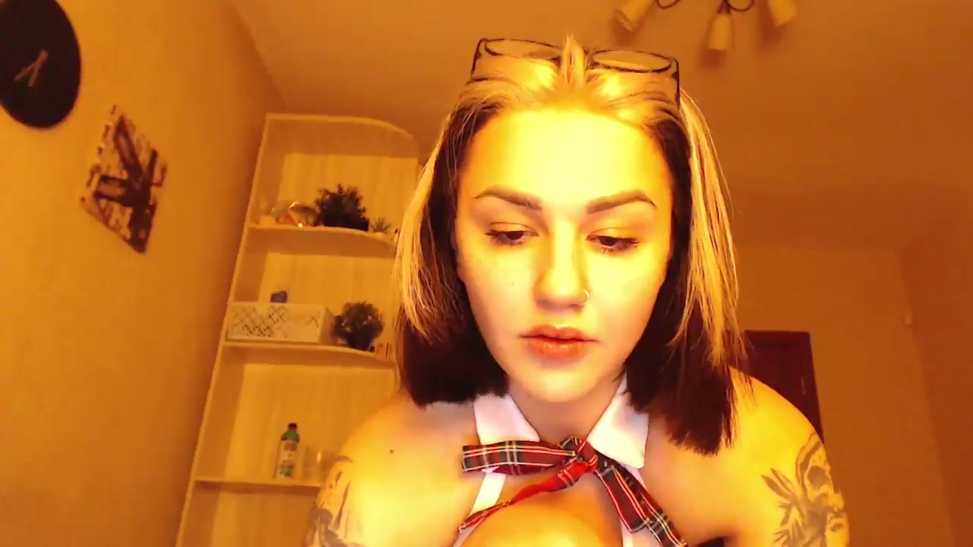 Gallery image thumbnail from CuteAlexa_'s myfreecams stream on, 10/18/2024, 21:56 image 7 of 20