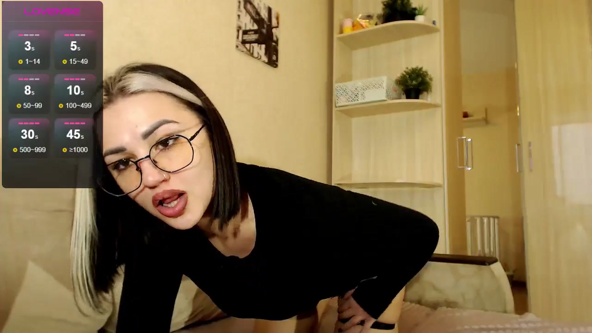 Gallery image thumbnail from CuteAlexa_'s myfreecams stream on, 11/14/2024, 09:59 image 11 of 20