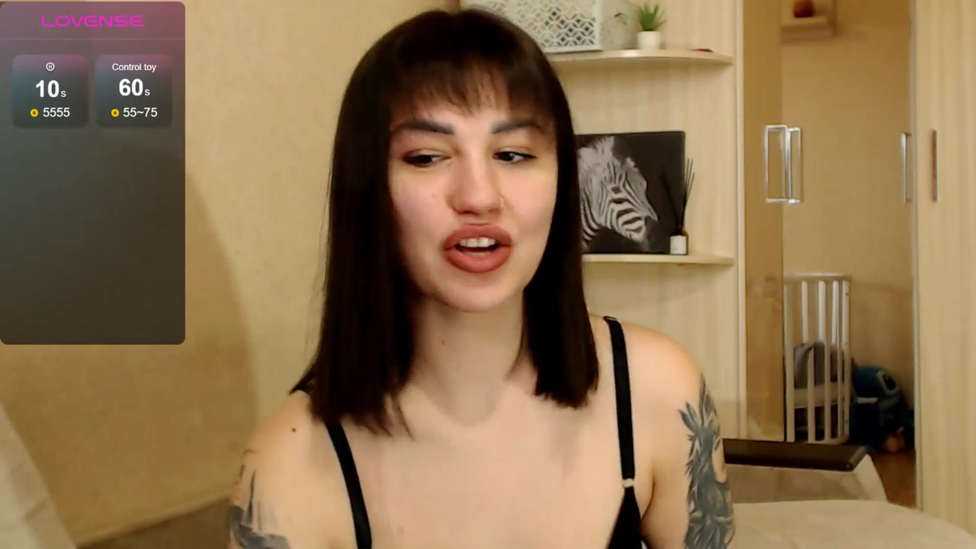 Gallery image thumbnail from CuteAlexa_'s myfreecams stream on, 03/24/2025, 10:05 image 2 of 20