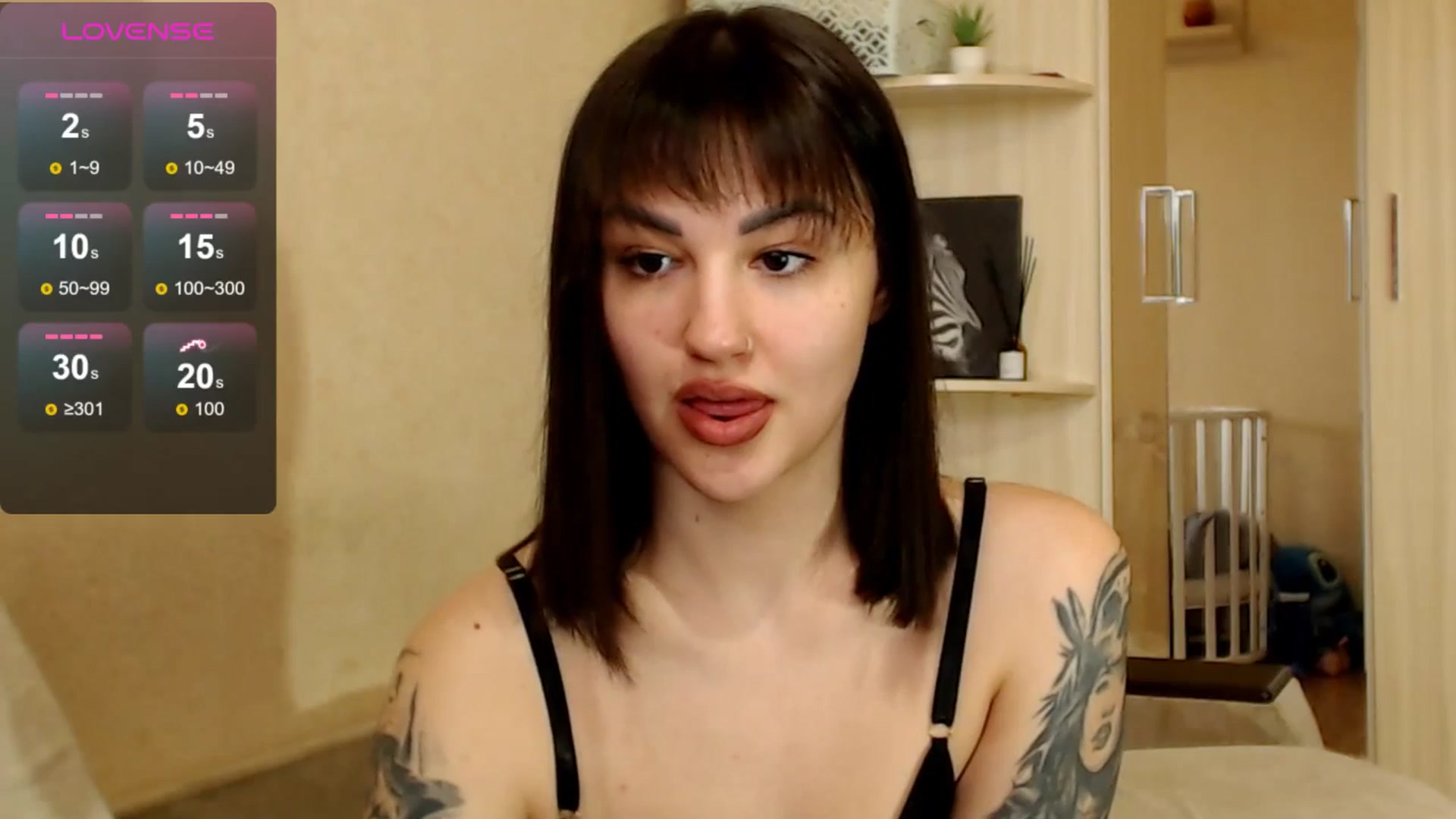 Gallery image thumbnail from CuteAlexa_'s myfreecams stream on, 03/24/2025, 10:05 image 7 of 20