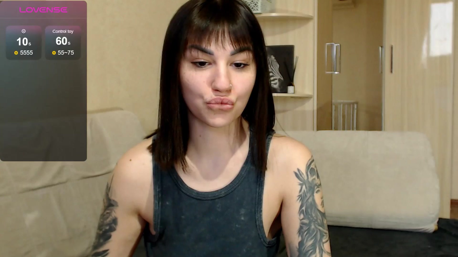 Gallery image thumbnail from CuteAlexa_'s myfreecams stream on, 03/25/2025, 11:44 image 12 of 20