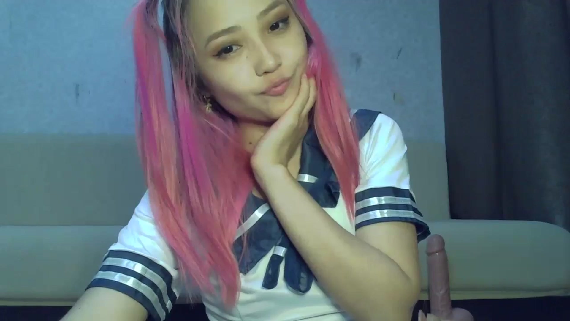 Gallery image thumbnail from CuteAsia's myfreecams stream on, 10/28/2023, 17:04 image 15 of 20