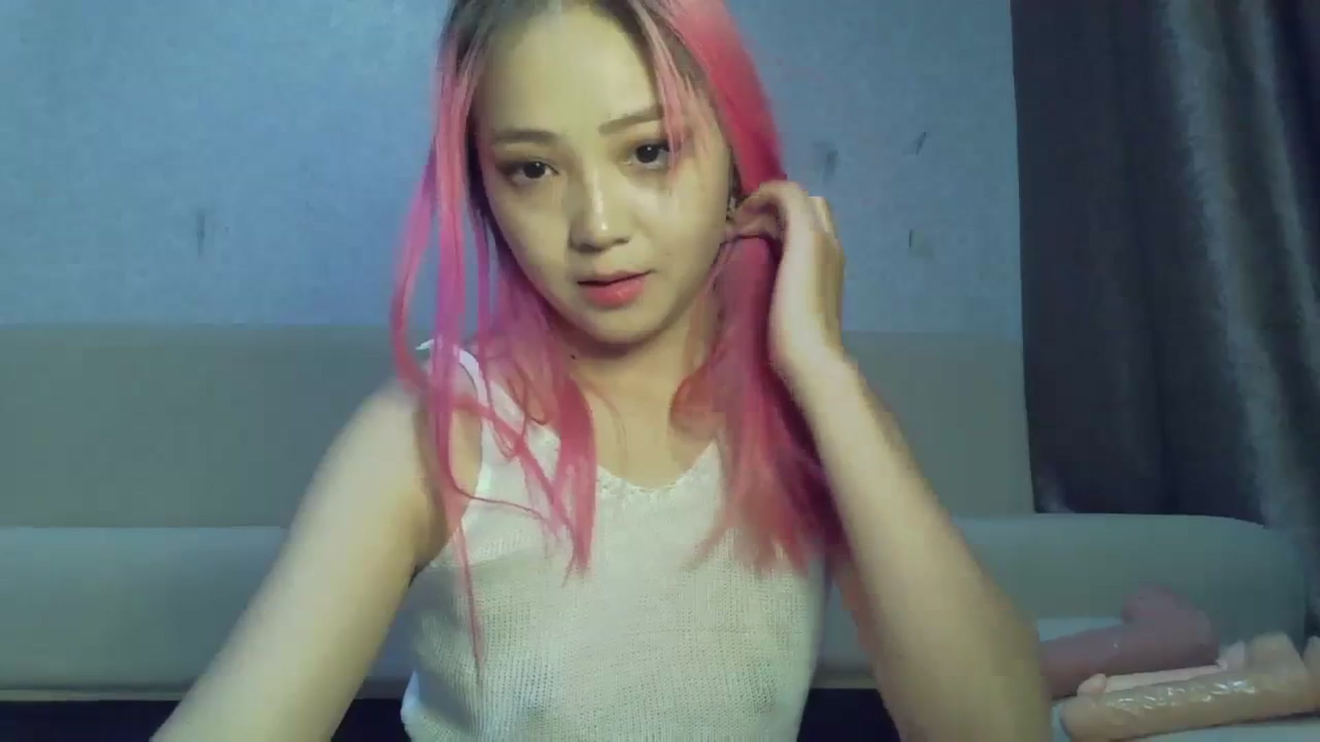 Gallery image thumbnail from CuteAsia's myfreecams stream on, 10/29/2023, 14:17 image 11 of 20