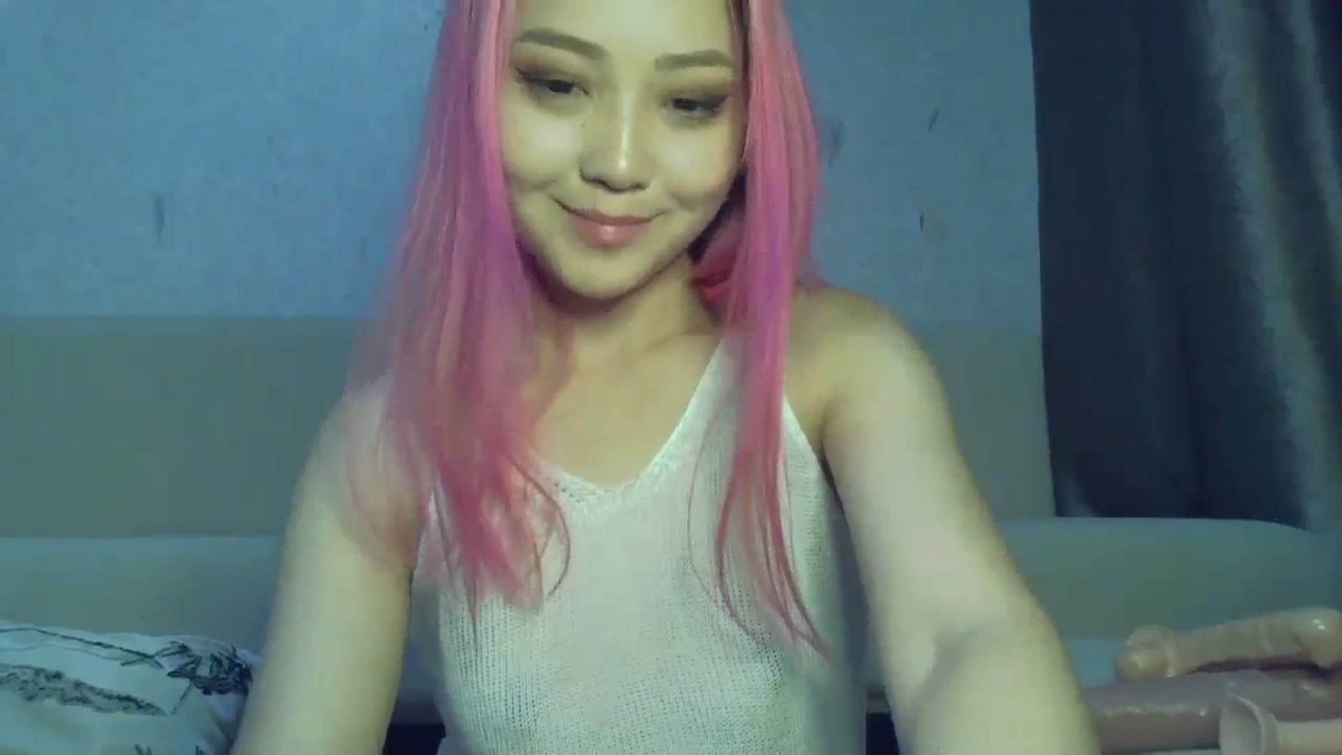 Gallery image thumbnail from CuteAsia's myfreecams stream on, 10/29/2023, 16:15 image 15 of 20
