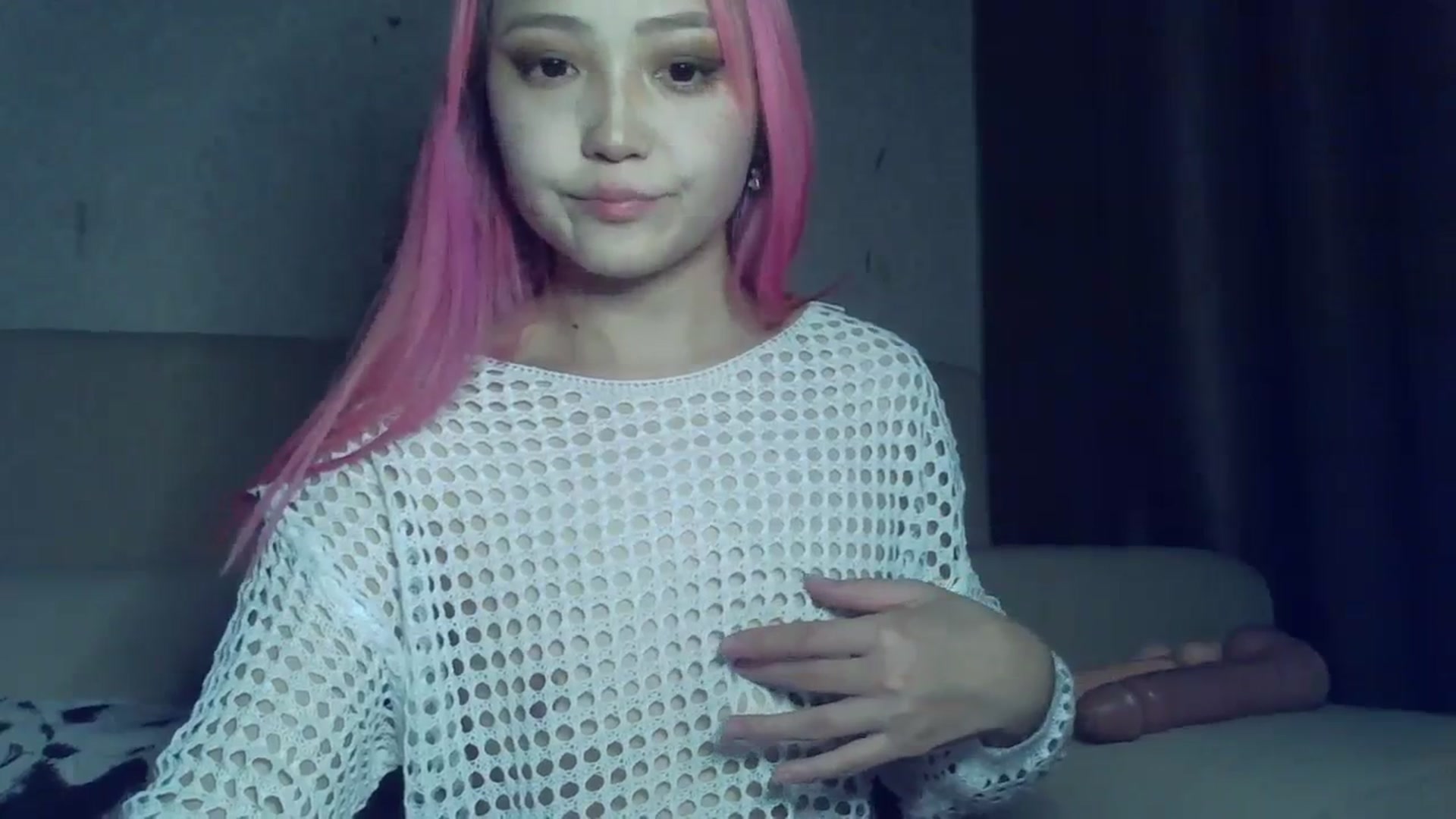 Gallery image thumbnail from CuteAsia's myfreecams stream on, 10/31/2023, 12:53 image 8 of 20