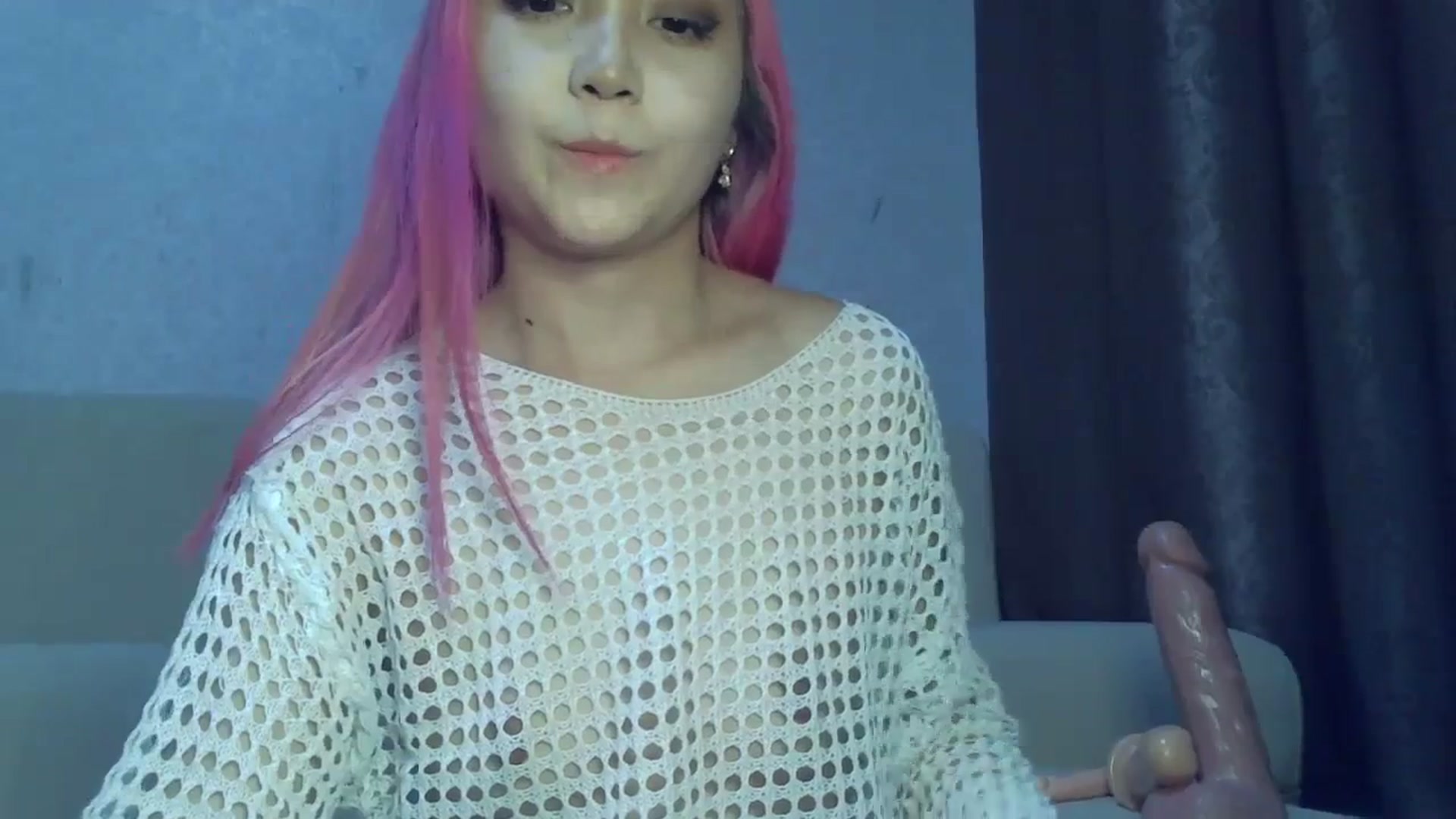 Gallery image thumbnail from CuteAsia's myfreecams stream on, 10/31/2023, 14:58 image 15 of 20