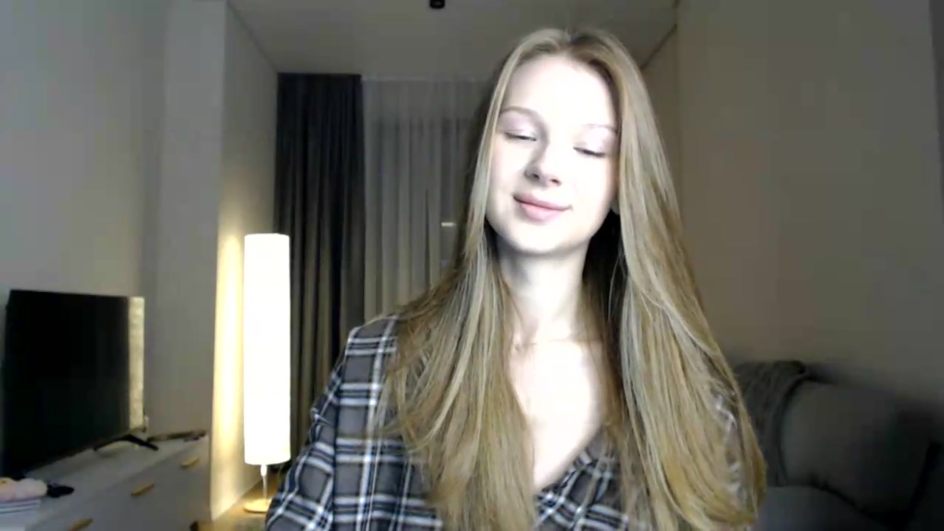 Gallery image thumbnail from CuteBlonde's myfreecams stream on, 06/11/2026, 20:32 image 5 of 20