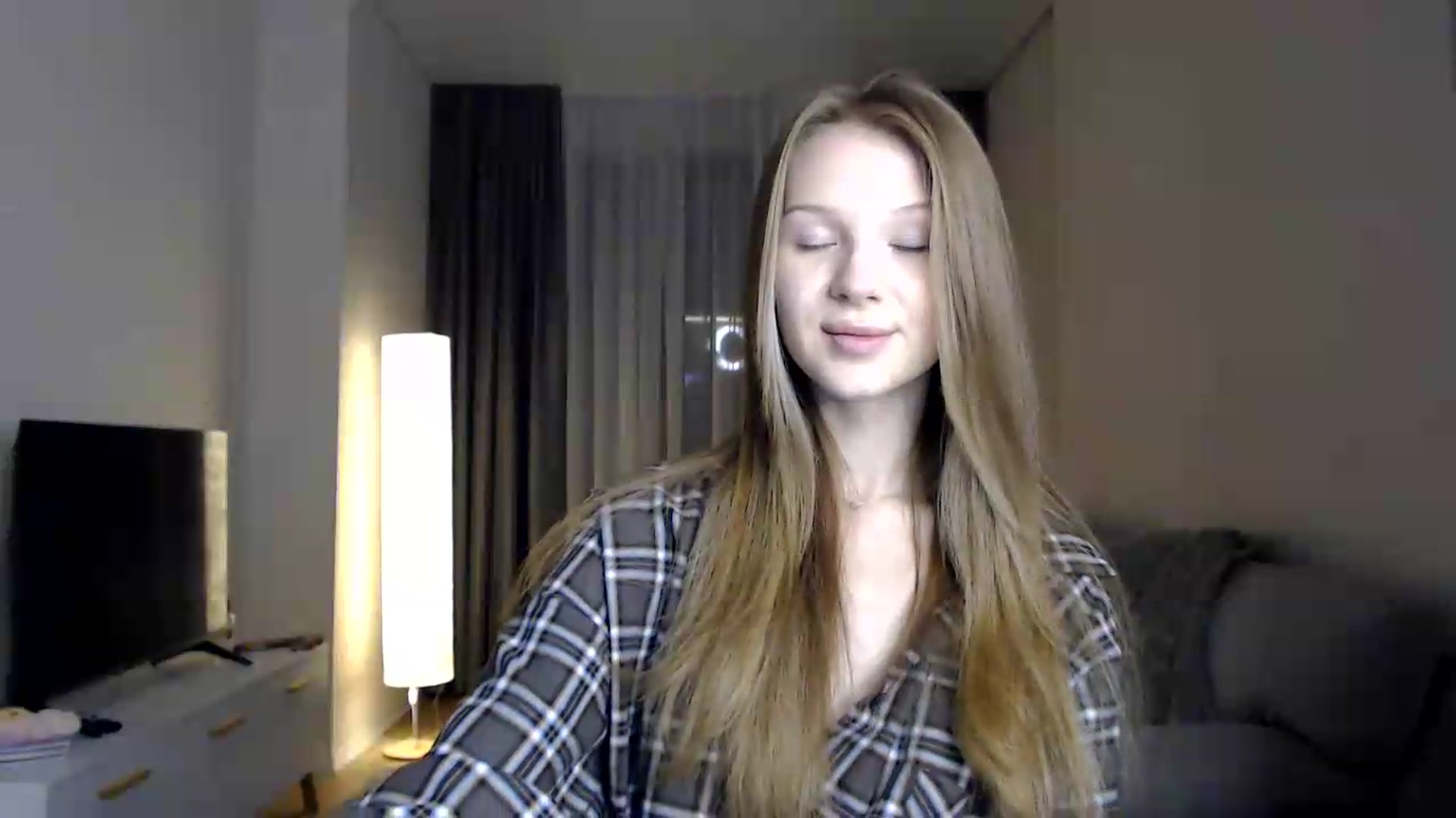 Gallery image thumbnail from CuteBlonde's myfreecams stream on, 06/11/2026, 20:32 image 12 of 20