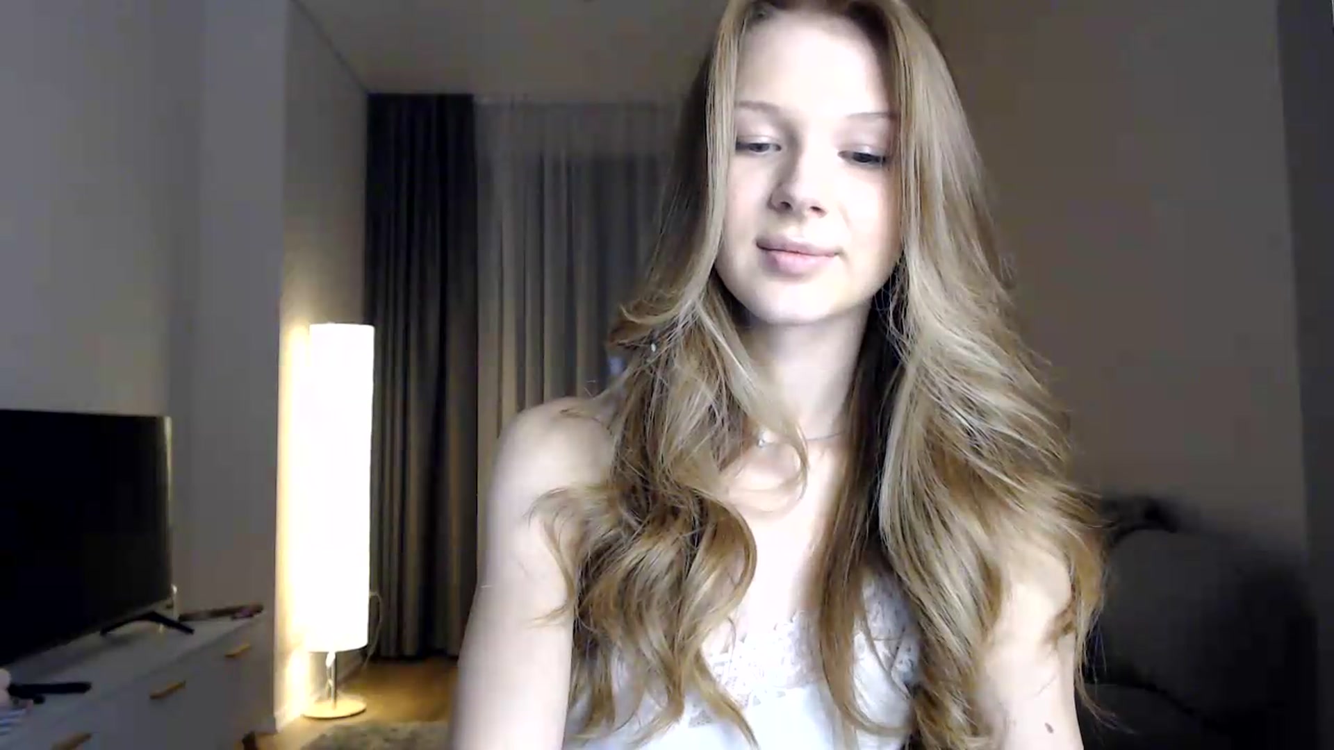 Gallery image thumbnail from CuteBlonde's myfreecams stream on, 06/18/2026, 22:19 image 15 of 20