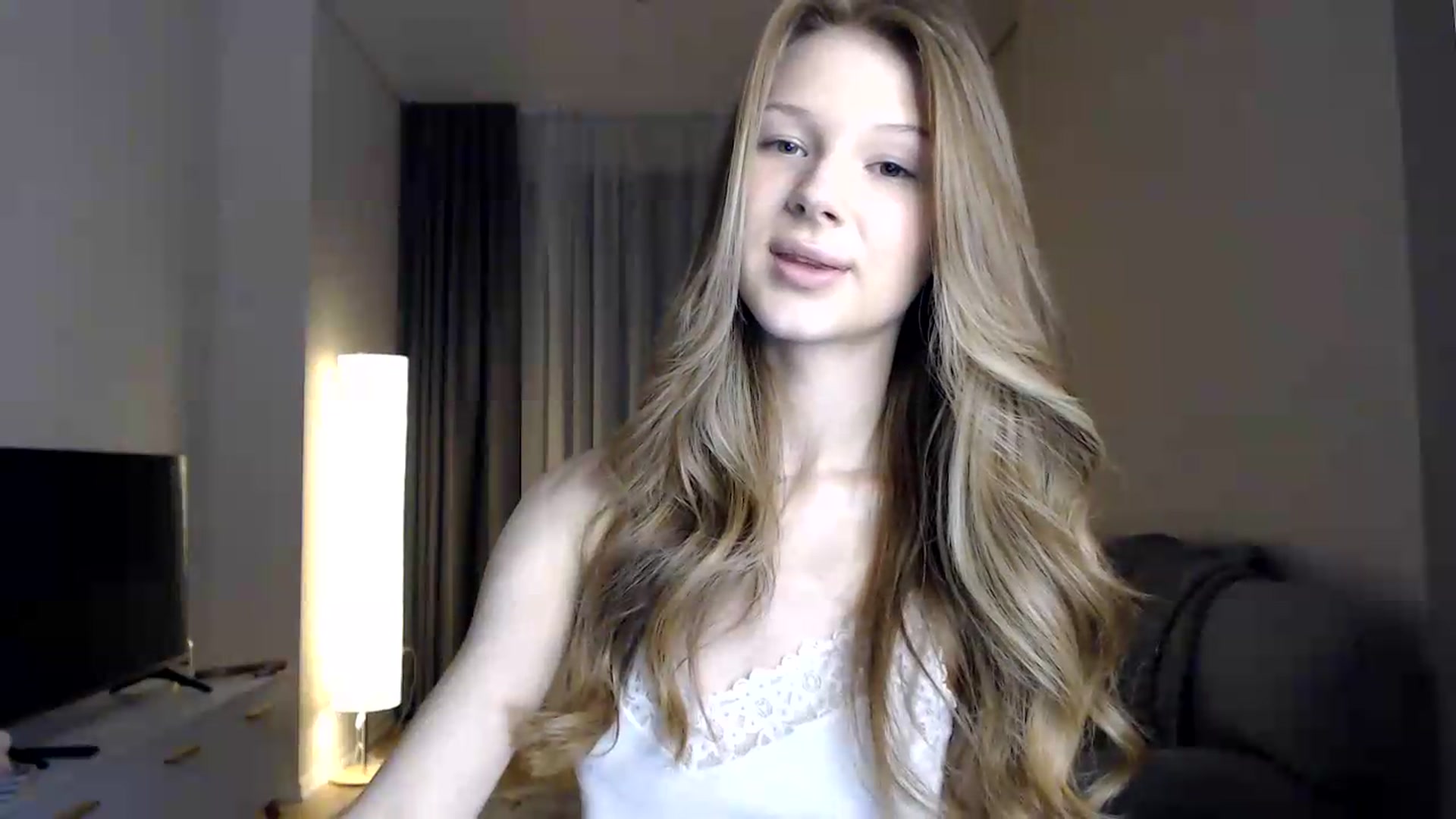Gallery image thumbnail from CuteBlonde's myfreecams stream on, 06/18/2026, 22:19 image 19 of 20