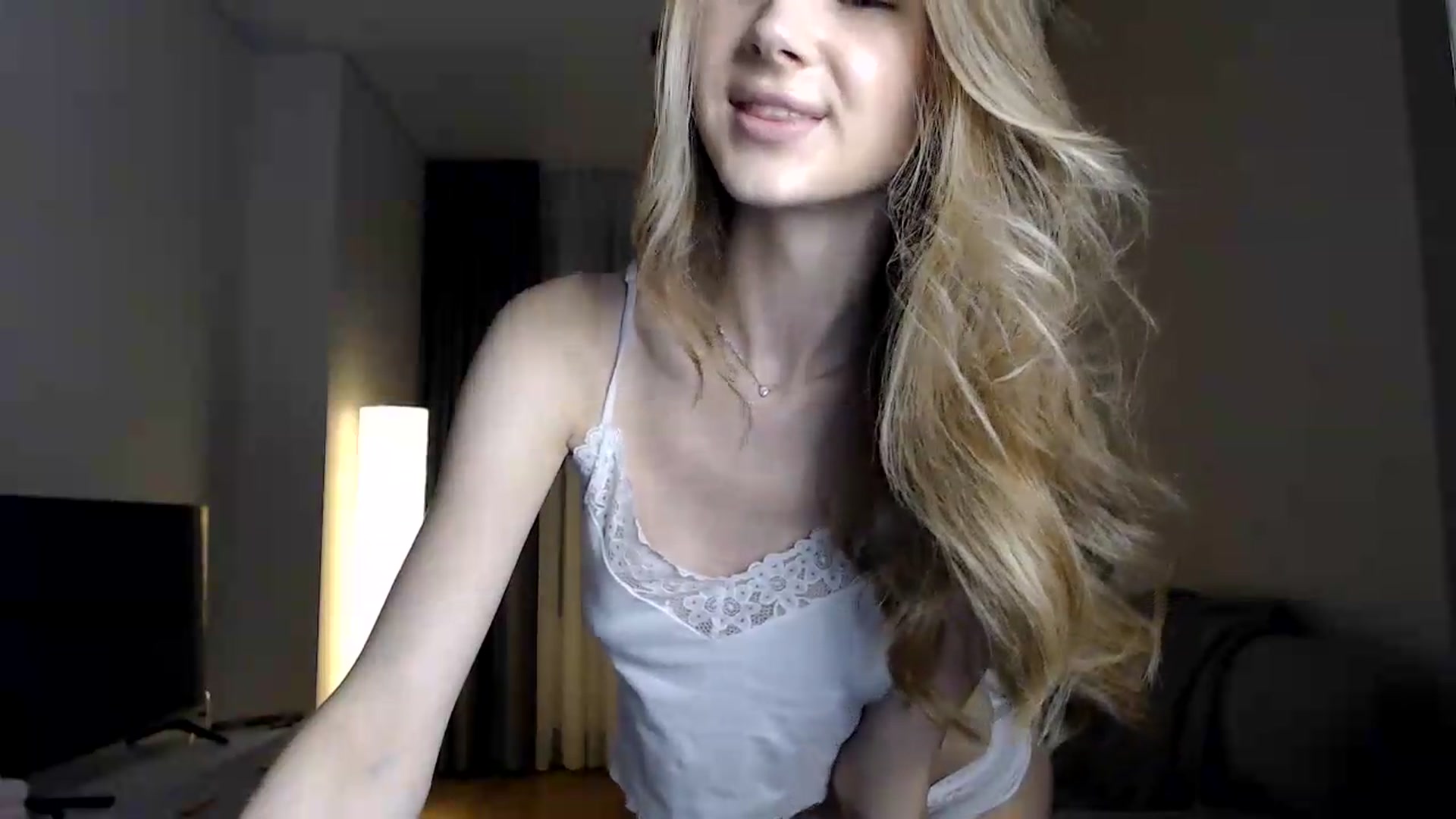 Gallery image thumbnail from CuteBlonde's myfreecams stream on, 06/18/2026, 22:19 image 8 of 20