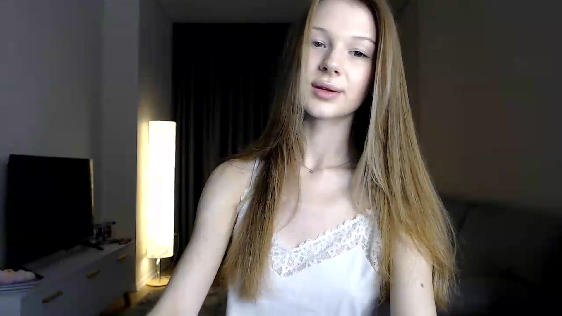 Gallery image thumbnail from CuteBlonde's myfreecams stream on, 06/21/2026, 18:33 image 17 of 20