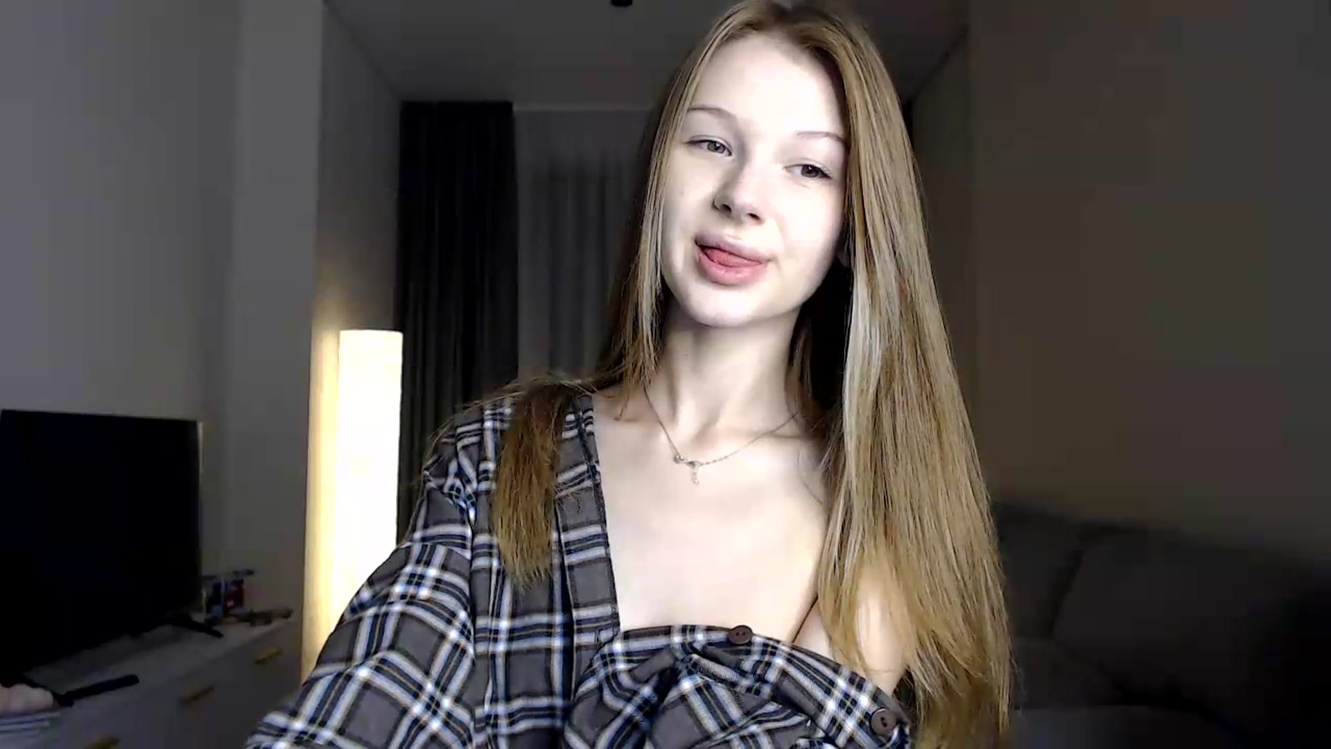 Gallery image thumbnail from CuteBlonde's myfreecams stream on, 06/23/2026, 24:52 image 10 of 20