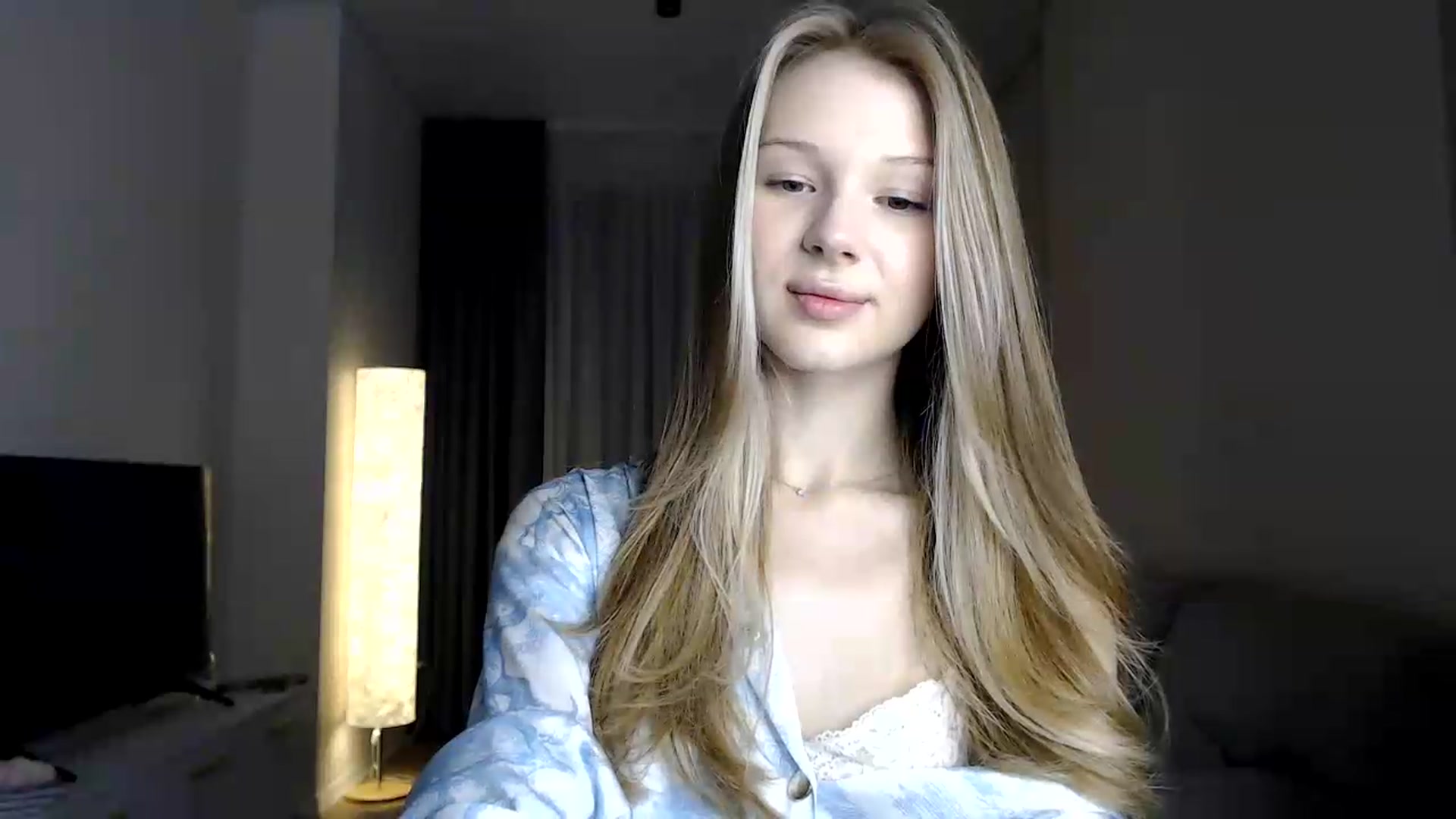Gallery image thumbnail from CuteBlonde's myfreecams stream on, 06/25/2026, 21:05 image 18 of 20