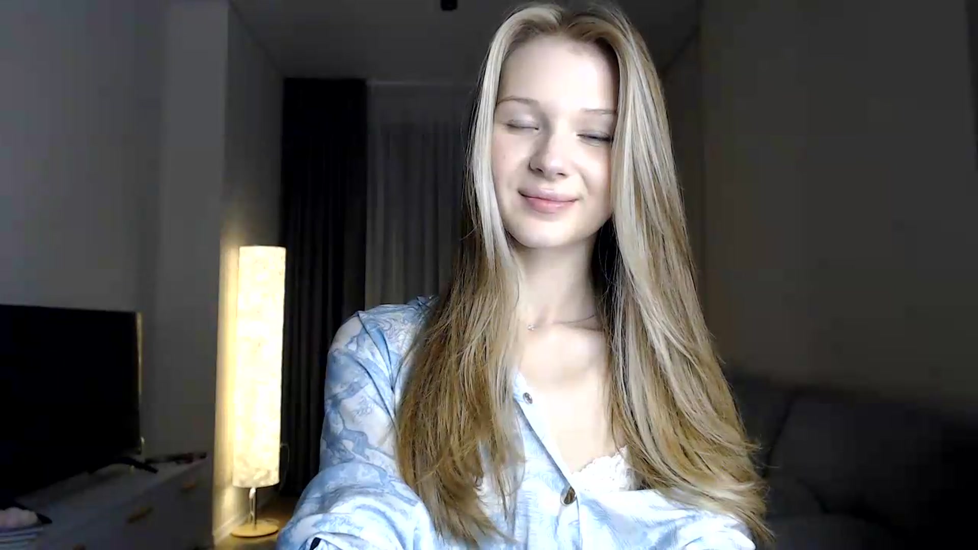 Gallery image thumbnail from CuteBlonde's myfreecams stream on, 06/25/2026, 21:05 image 19 of 20