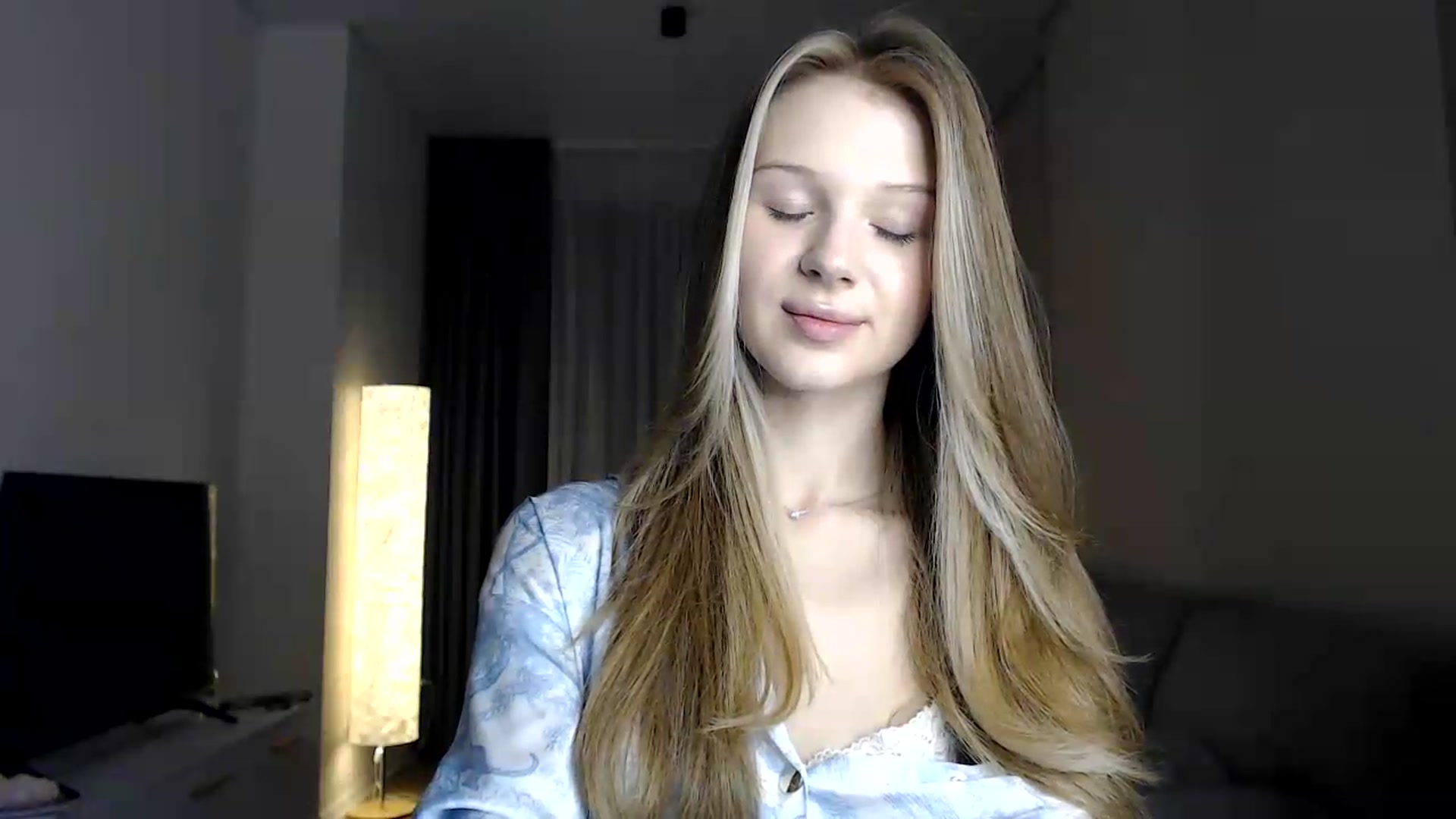 Gallery image thumbnail from CuteBlonde's myfreecams stream on, 06/25/2026, 21:05 image 13 of 20