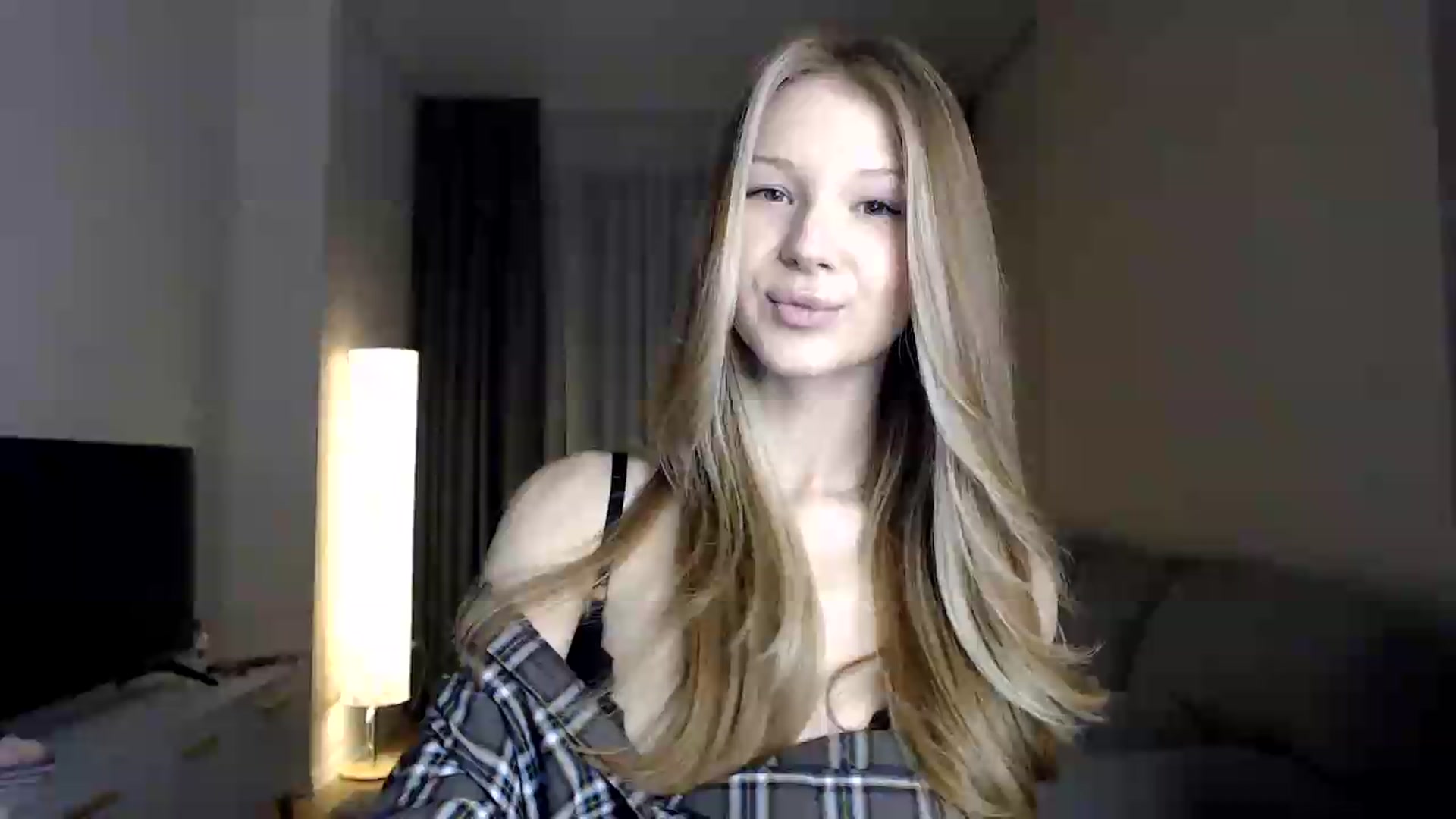 Gallery image thumbnail from CuteBlonde's myfreecams stream on, 06/26/2026, 19:43 image 4 of 20