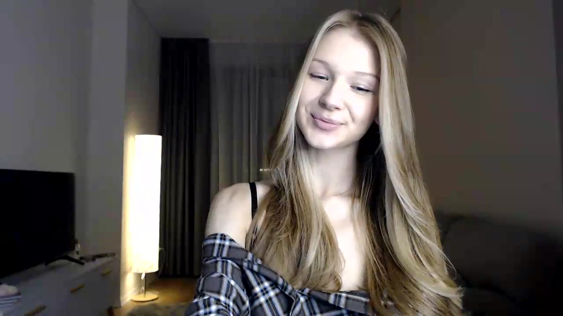 Gallery image thumbnail from CuteBlonde's myfreecams stream on, 06/26/2026, 19:43 image 15 of 20