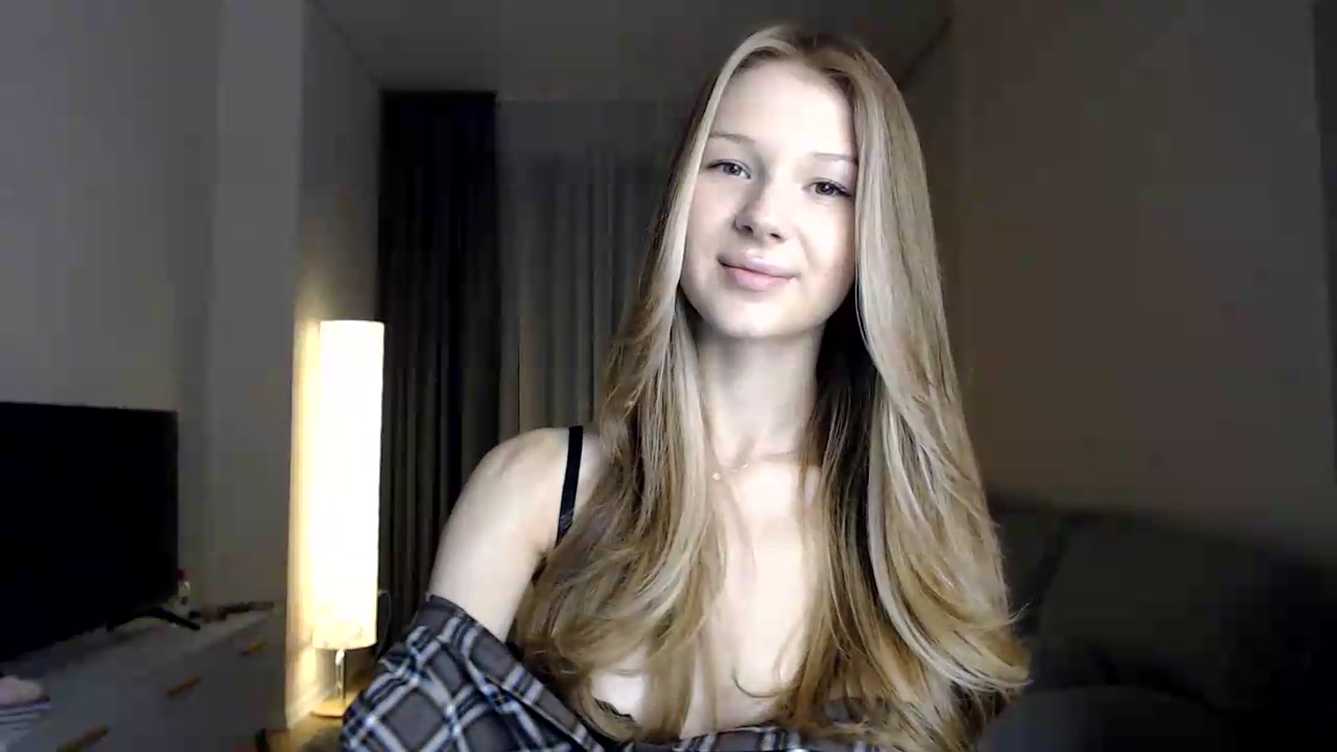 Gallery image thumbnail from CuteBlonde's myfreecams stream on, 06/26/2026, 19:43 image 9 of 20