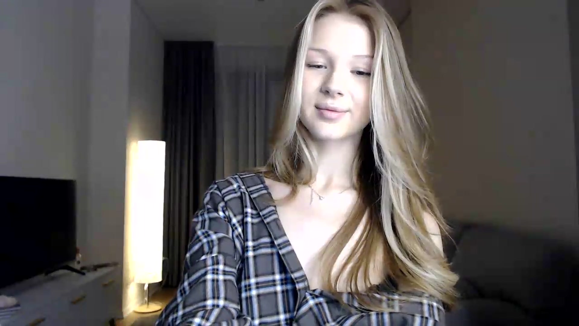 Gallery image thumbnail from CuteBlonde's myfreecams stream on, 06/26/2026, 19:43 image 19 of 20