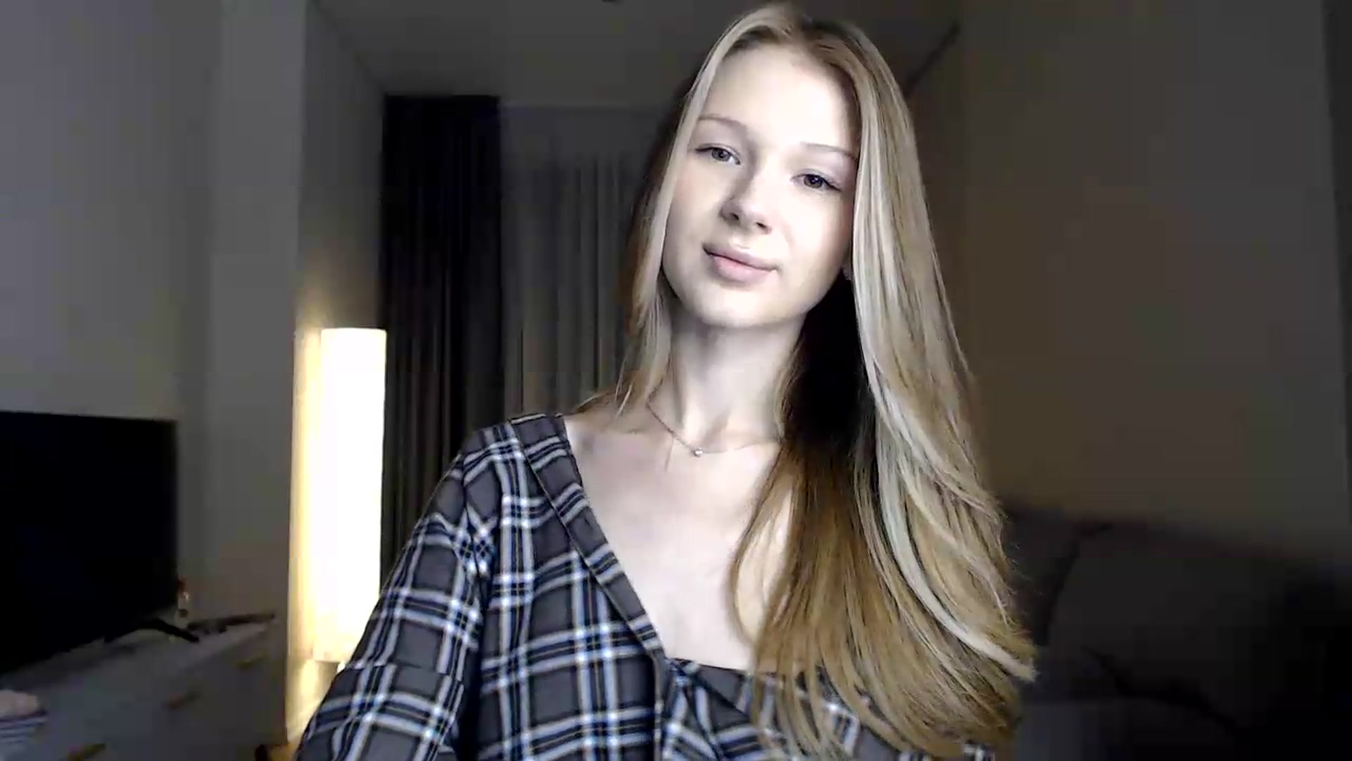 Gallery image thumbnail from CuteBlonde's myfreecams stream on, 06/26/2026, 19:43 image 18 of 20