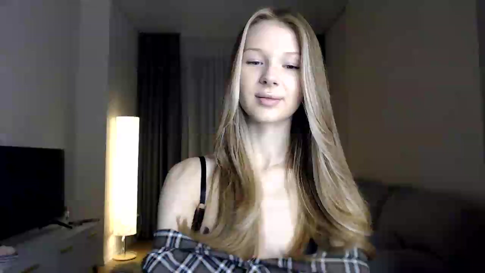 Gallery image thumbnail from CuteBlonde's myfreecams stream on, 06/26/2026, 19:43 image 10 of 20