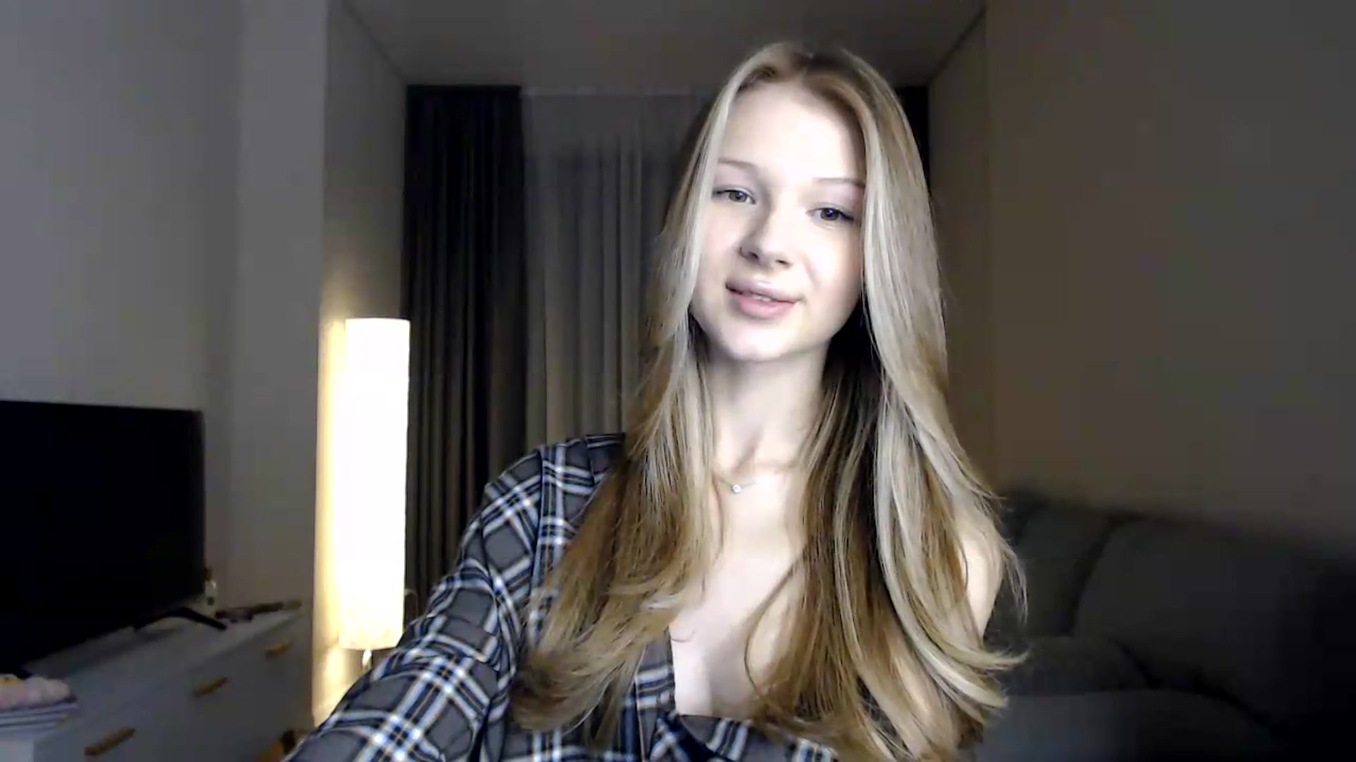 Gallery image thumbnail from CuteBlonde's myfreecams stream on, 06/26/2026, 20:32 image 9 of 20