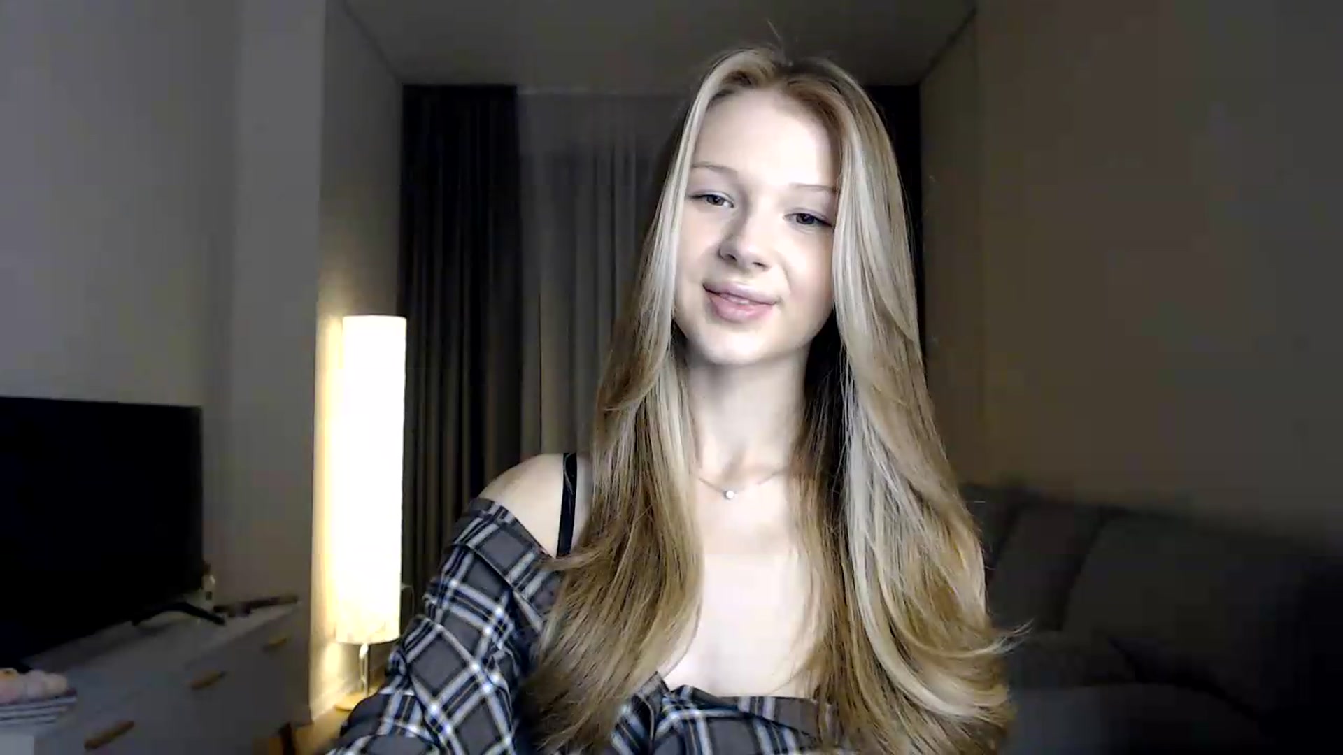 Gallery image thumbnail from CuteBlonde's myfreecams stream on, 06/26/2026, 20:32 image 17 of 20