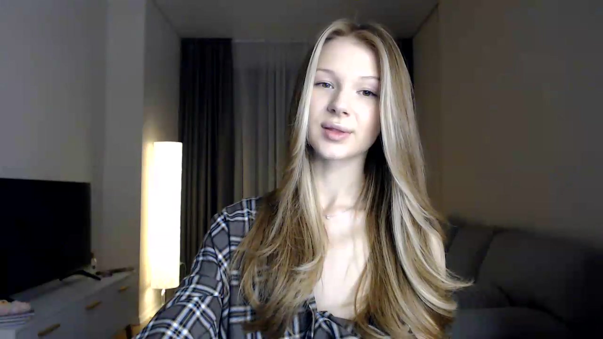 Gallery image thumbnail from CuteBlonde's myfreecams stream on, 06/26/2026, 20:32 image 10 of 20