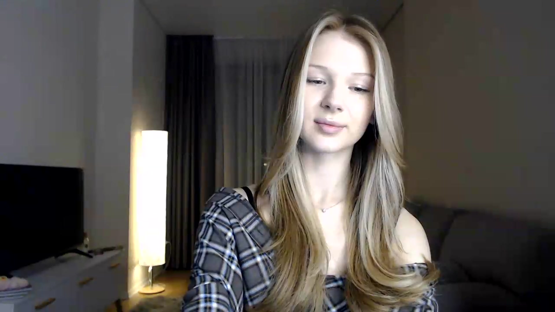 Gallery image thumbnail from CuteBlonde's myfreecams stream on, 06/26/2026, 20:32 image 19 of 20
