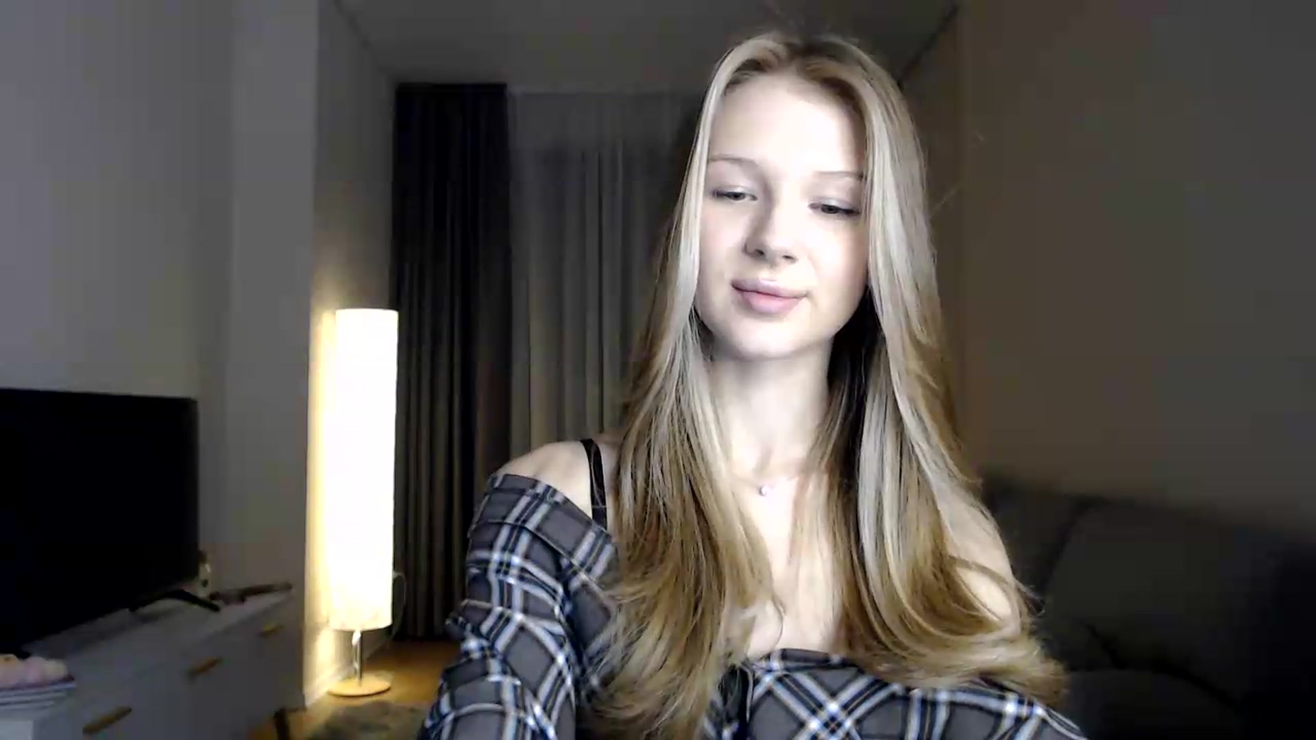 Gallery image thumbnail from CuteBlonde's myfreecams stream on, 06/26/2026, 20:32 image 16 of 20