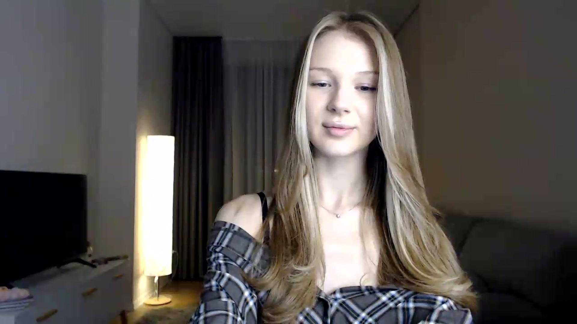Gallery image thumbnail from CuteBlonde's myfreecams stream on, 06/26/2026, 20:32 image 15 of 20