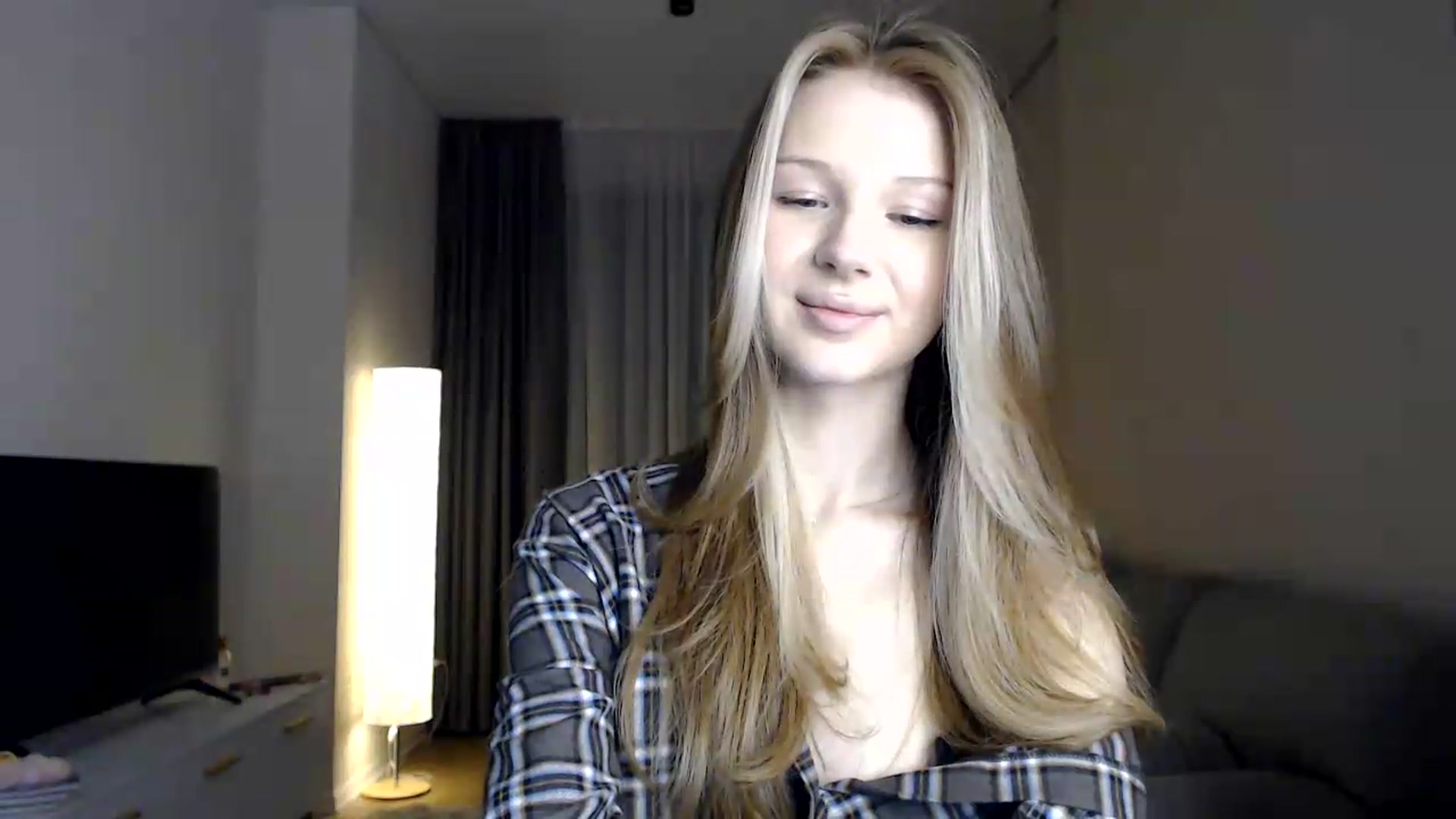 Gallery image thumbnail from CuteBlonde's myfreecams stream on, 06/26/2026, 21:09 image 17 of 20