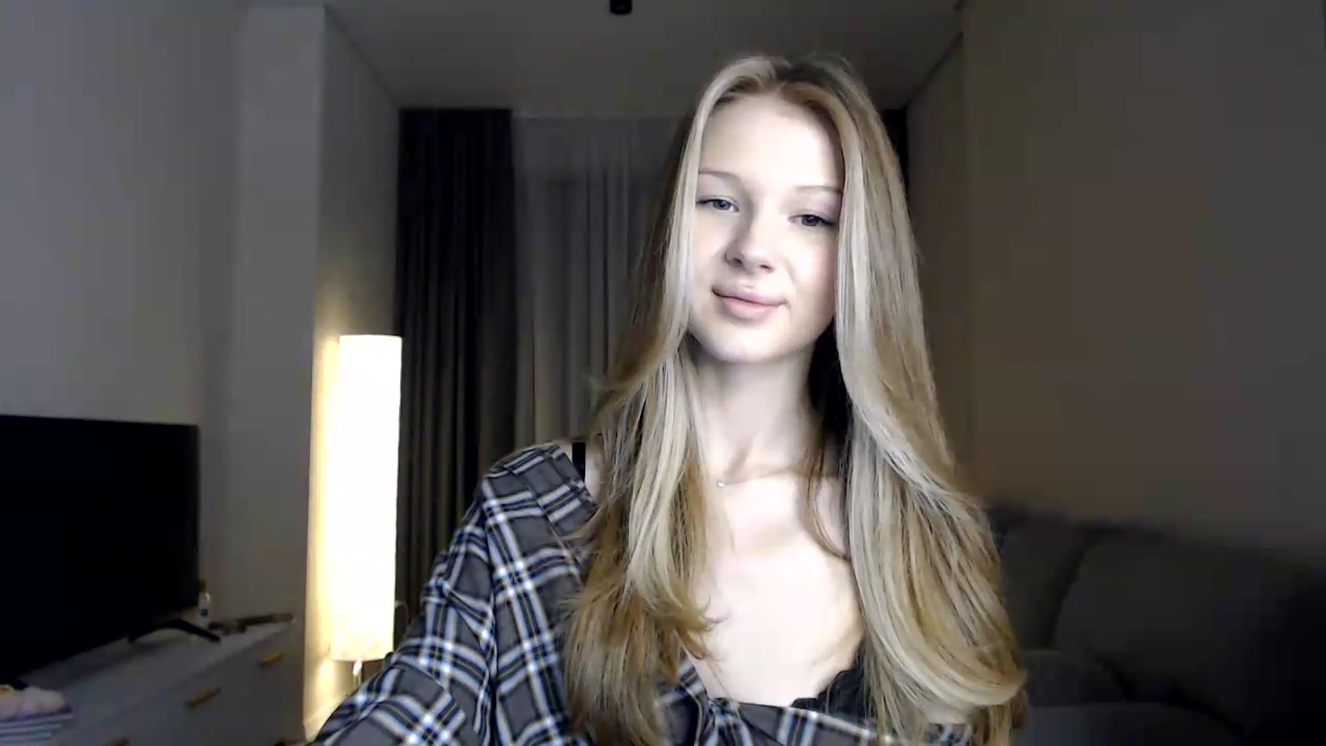 Gallery image thumbnail from CuteBlonde's myfreecams stream on, 06/26/2026, 21:09 image 9 of 20