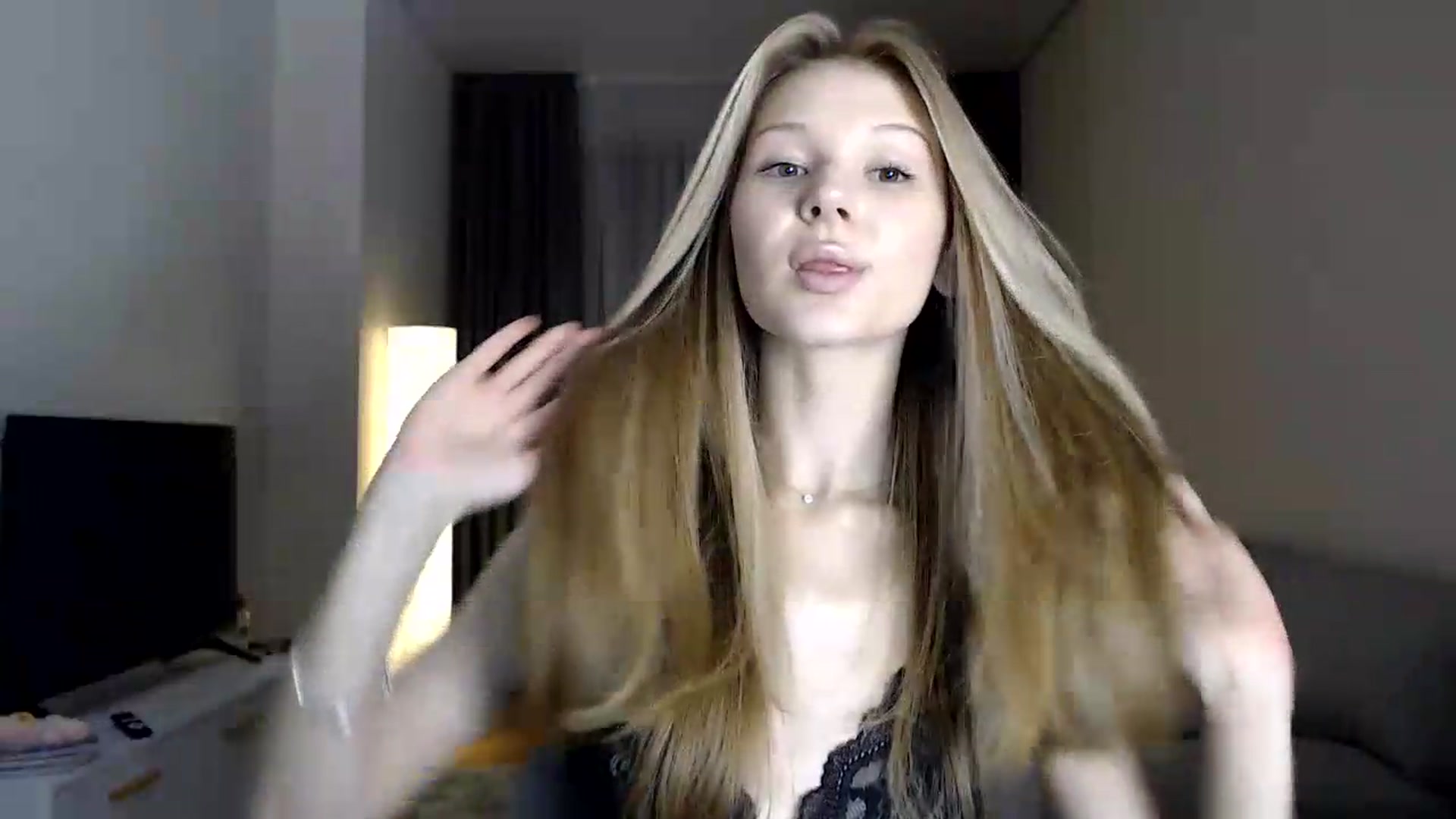 Gallery image thumbnail from CuteBlonde's myfreecams stream on, 06/27/2026, 23:42 image 13 of 20