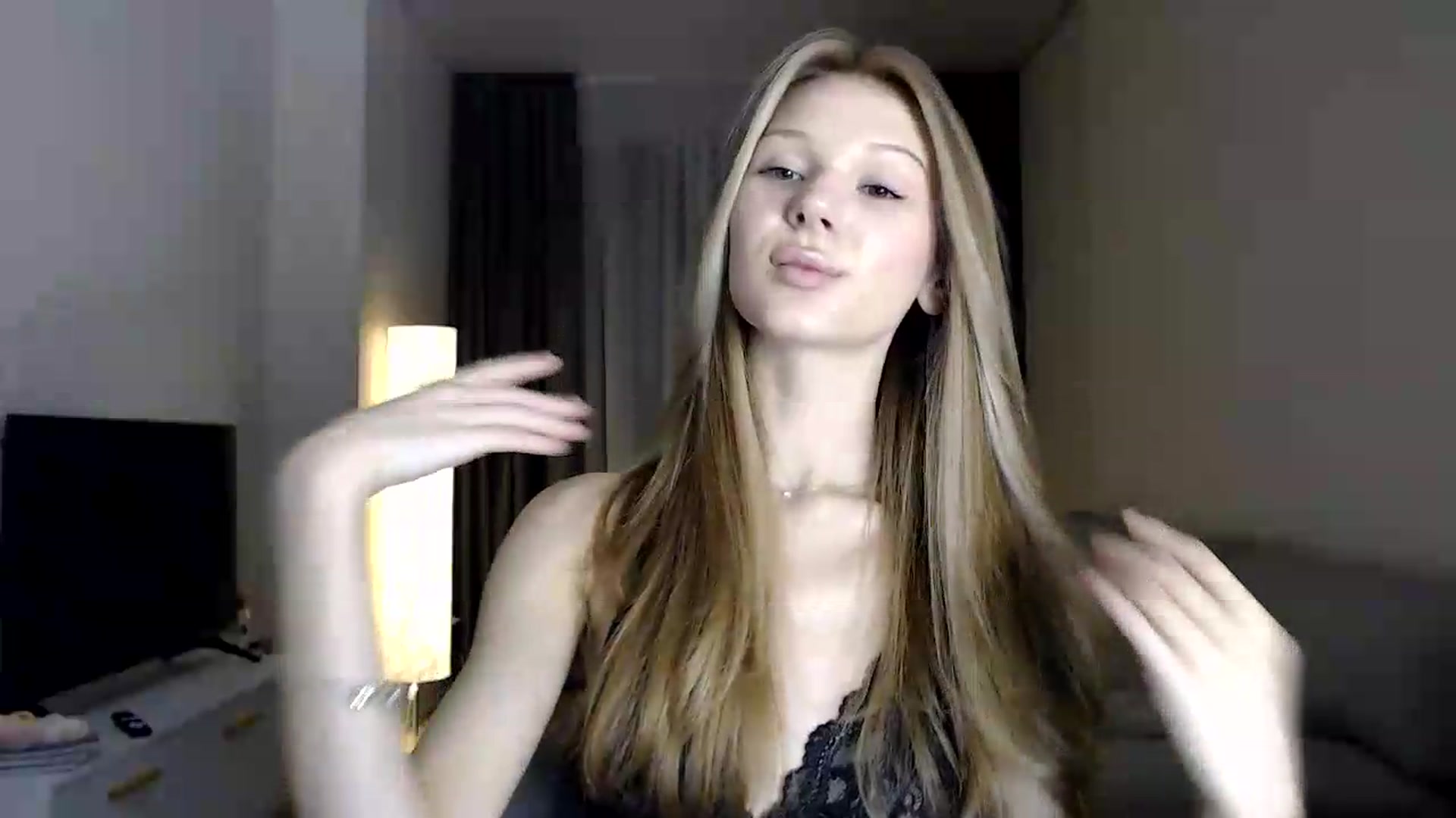 Gallery image thumbnail from CuteBlonde's myfreecams stream on, 06/27/2026, 23:42 image 16 of 20