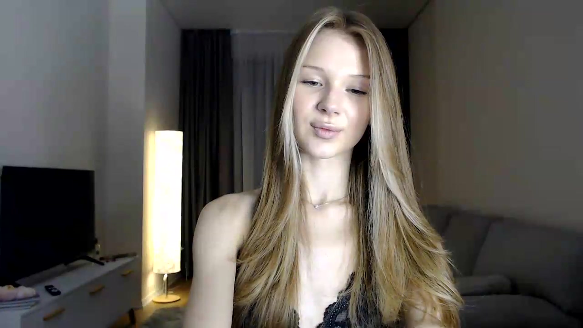 Gallery image thumbnail from CuteBlonde's myfreecams stream on, 06/27/2026, 23:42 image 15 of 20