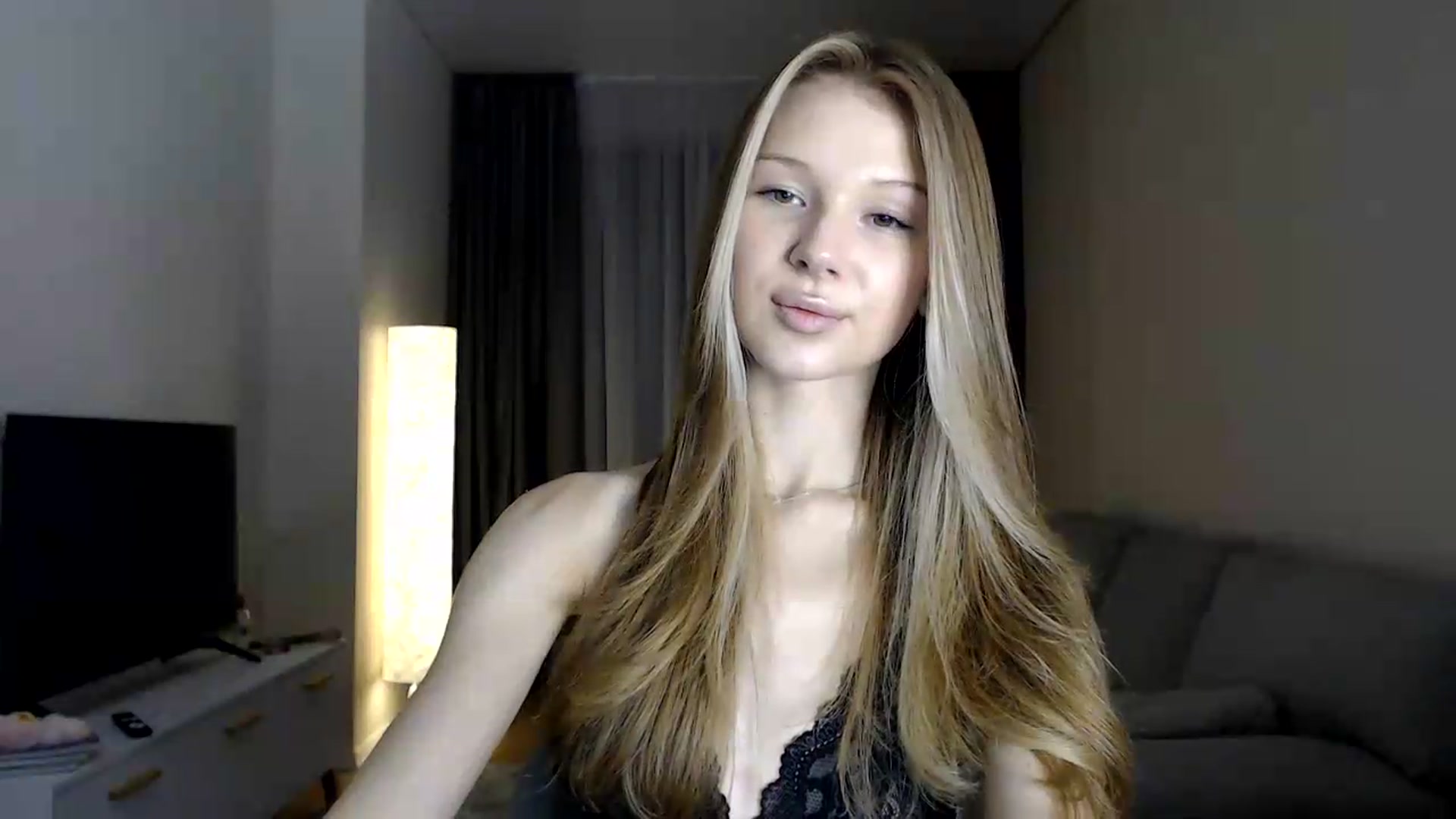 Gallery image thumbnail from CuteBlonde's myfreecams stream on, 06/27/2026, 23:42 image 9 of 20