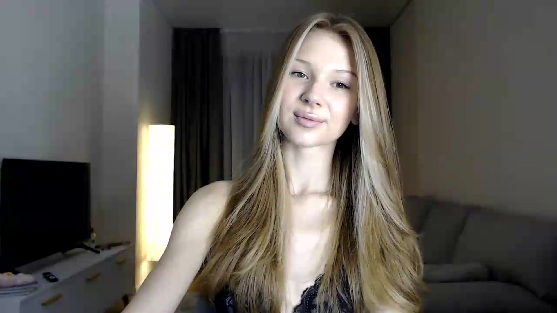 Gallery image thumbnail from CuteBlonde's myfreecams stream on, 06/27/2026, 23:42 image 17 of 20