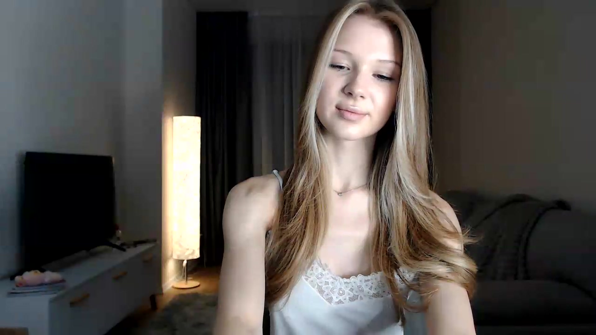 Gallery image thumbnail from CuteBlonde's myfreecams stream on, 06/28/2026, 19:43 image 19 of 20