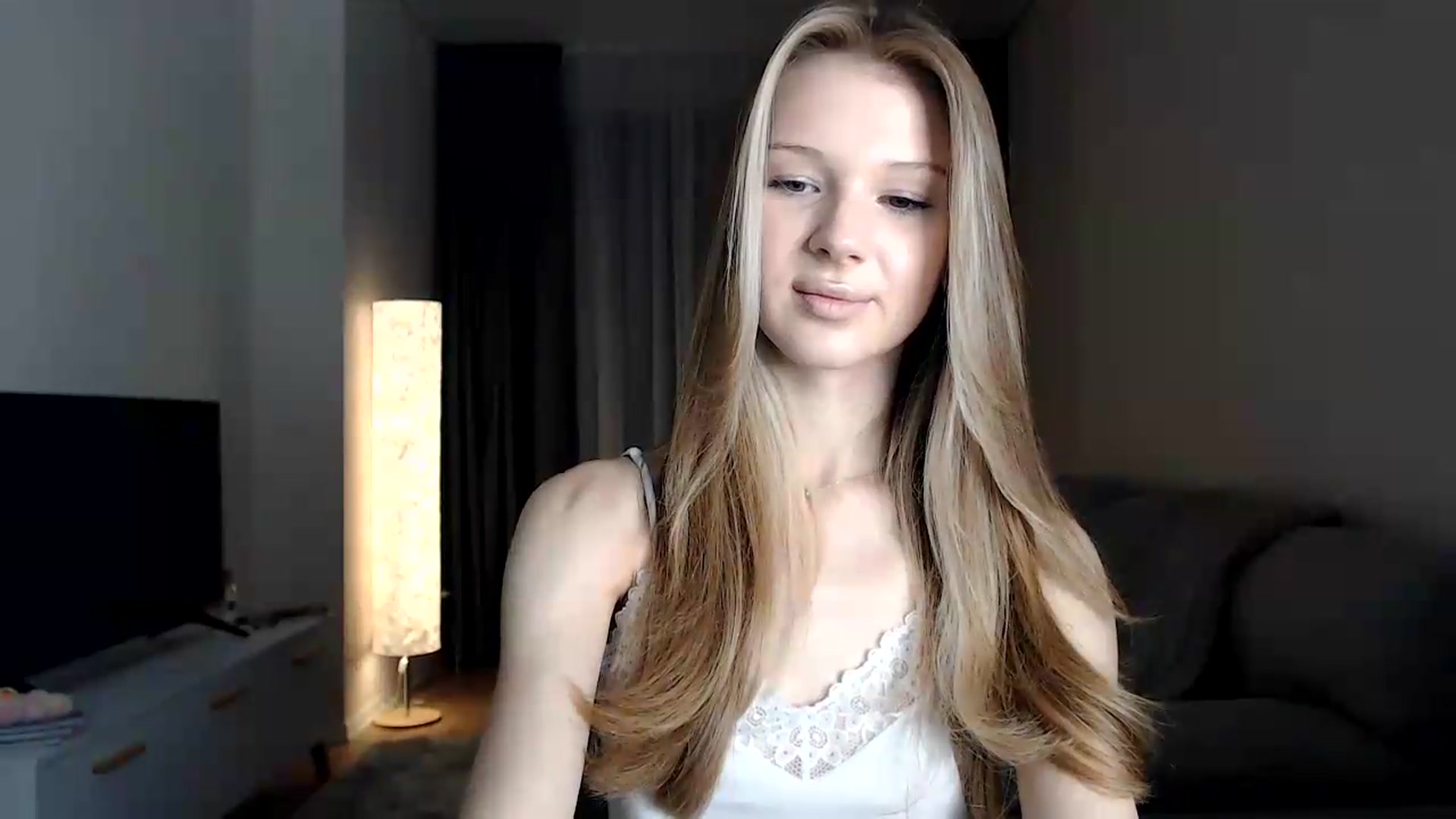 Gallery image thumbnail from CuteBlonde's myfreecams stream on, 06/28/2026, 22:07 image 19 of 20