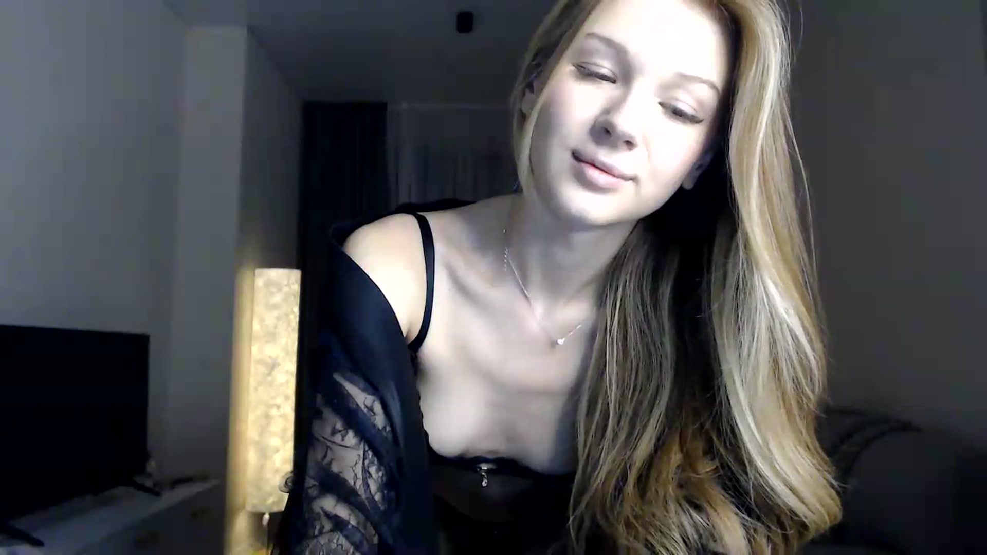 Gallery image thumbnail from CuteBlonde's myfreecams stream on, 07/09/2026, 24:09 image 10 of 20