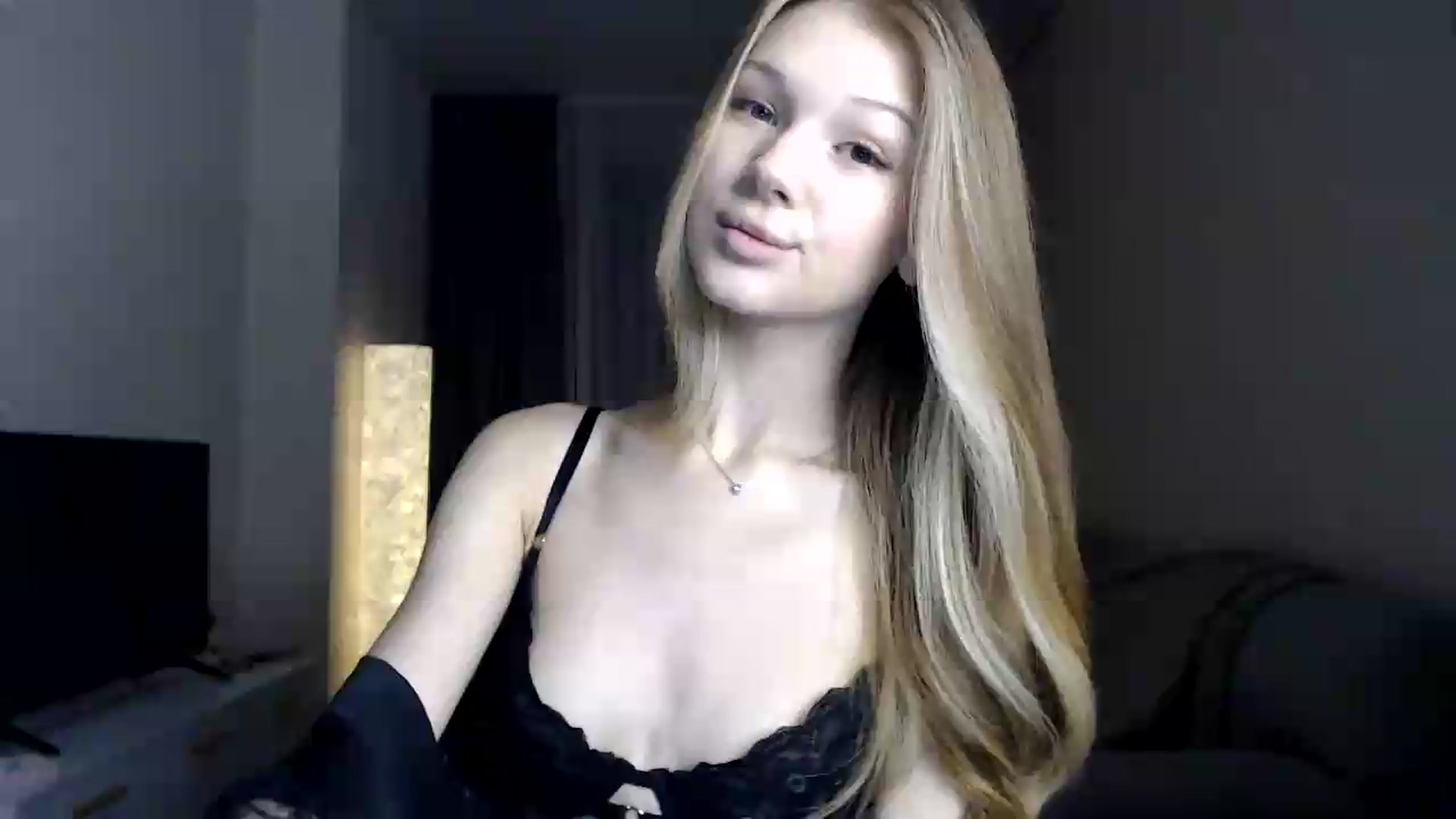 Gallery image thumbnail from CuteBlonde's myfreecams stream on, 07/09/2026, 24:09 image 14 of 20
