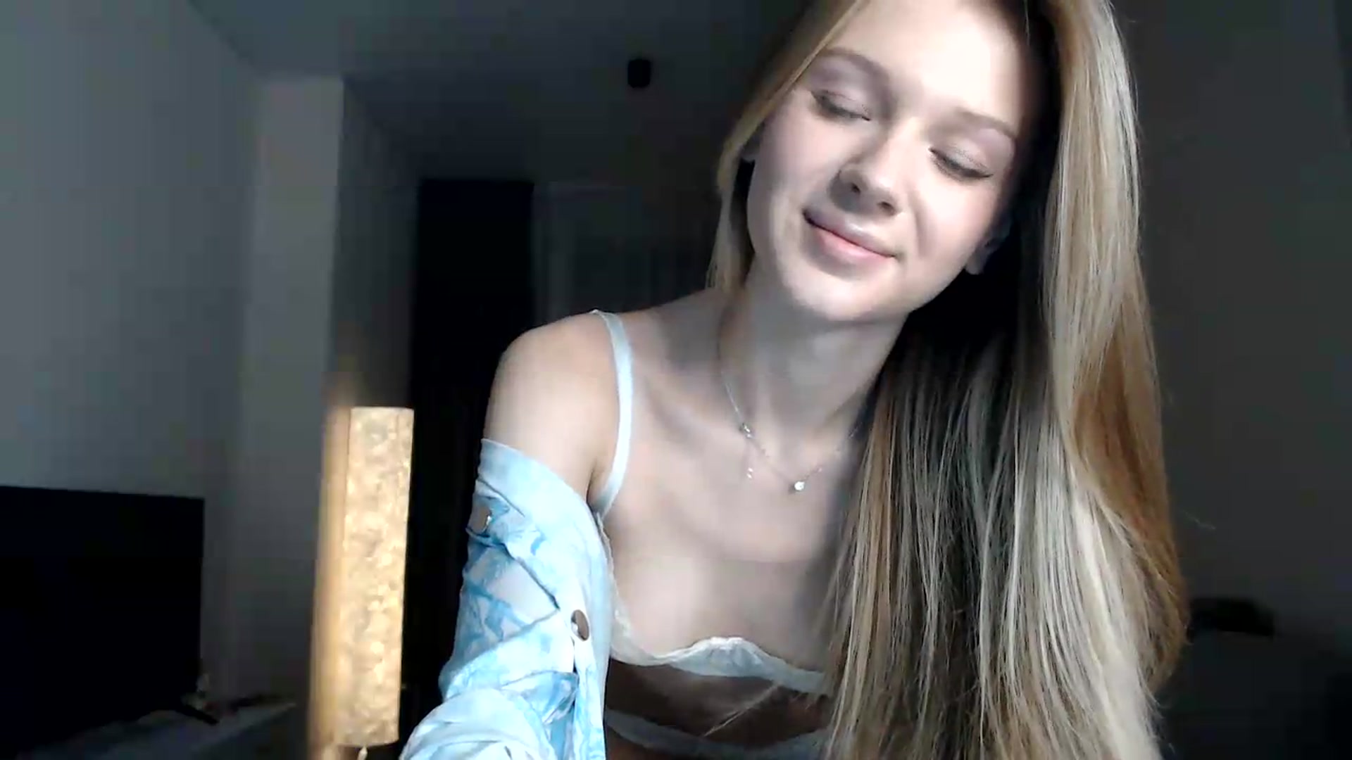 Gallery image thumbnail from CuteBlonde's myfreecams stream on, 07/09/2026, 19:58 image 16 of 20