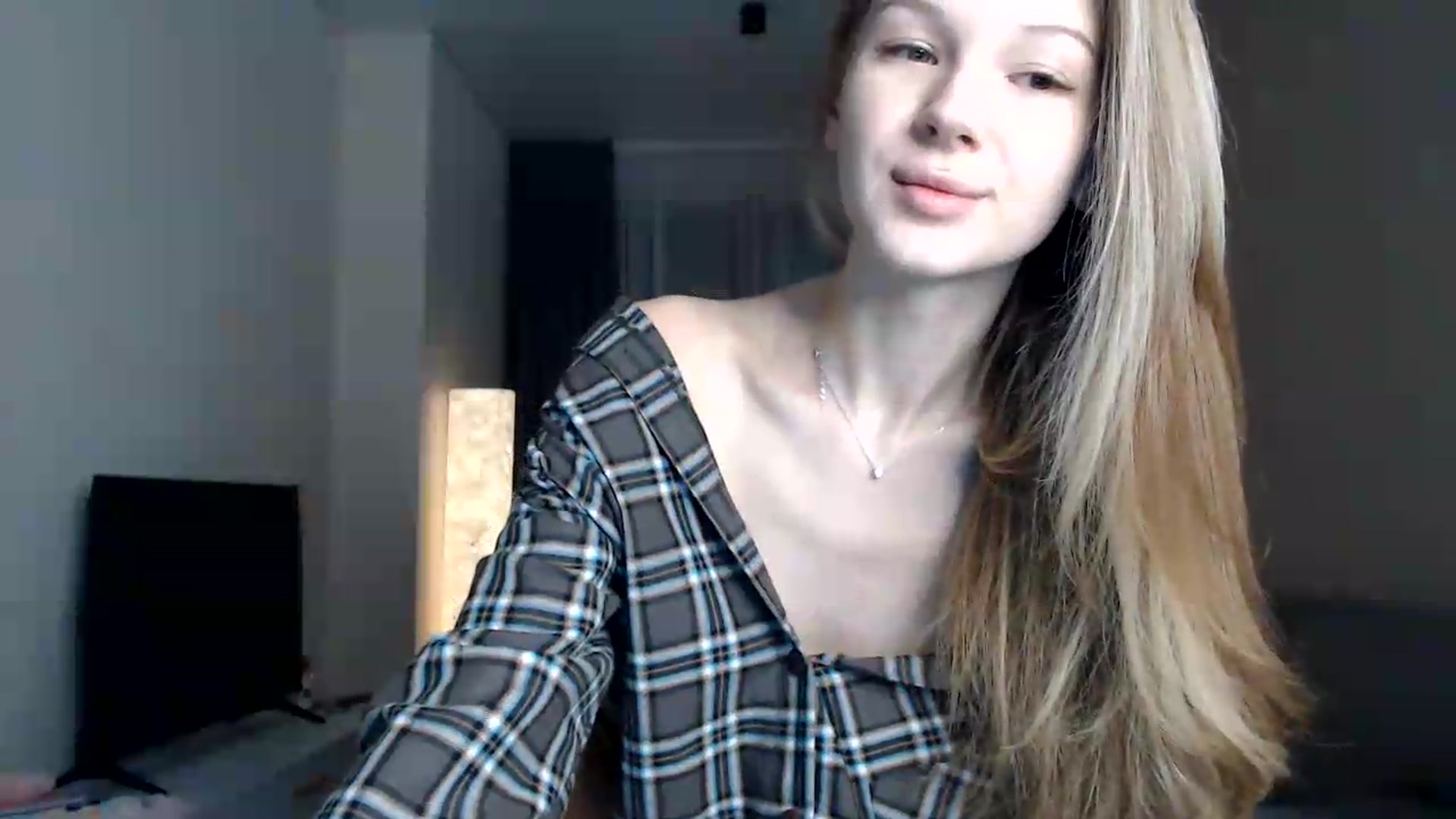 Gallery image thumbnail from CuteBlonde's myfreecams stream on, 07/16/2026, 24:01 image 9 of 20