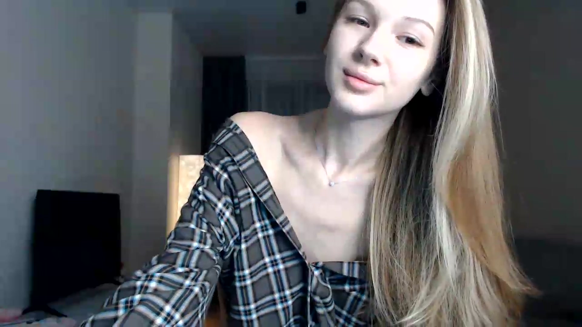 Gallery image thumbnail from CuteBlonde's myfreecams stream on, 07/16/2026, 24:01 image 7 of 20