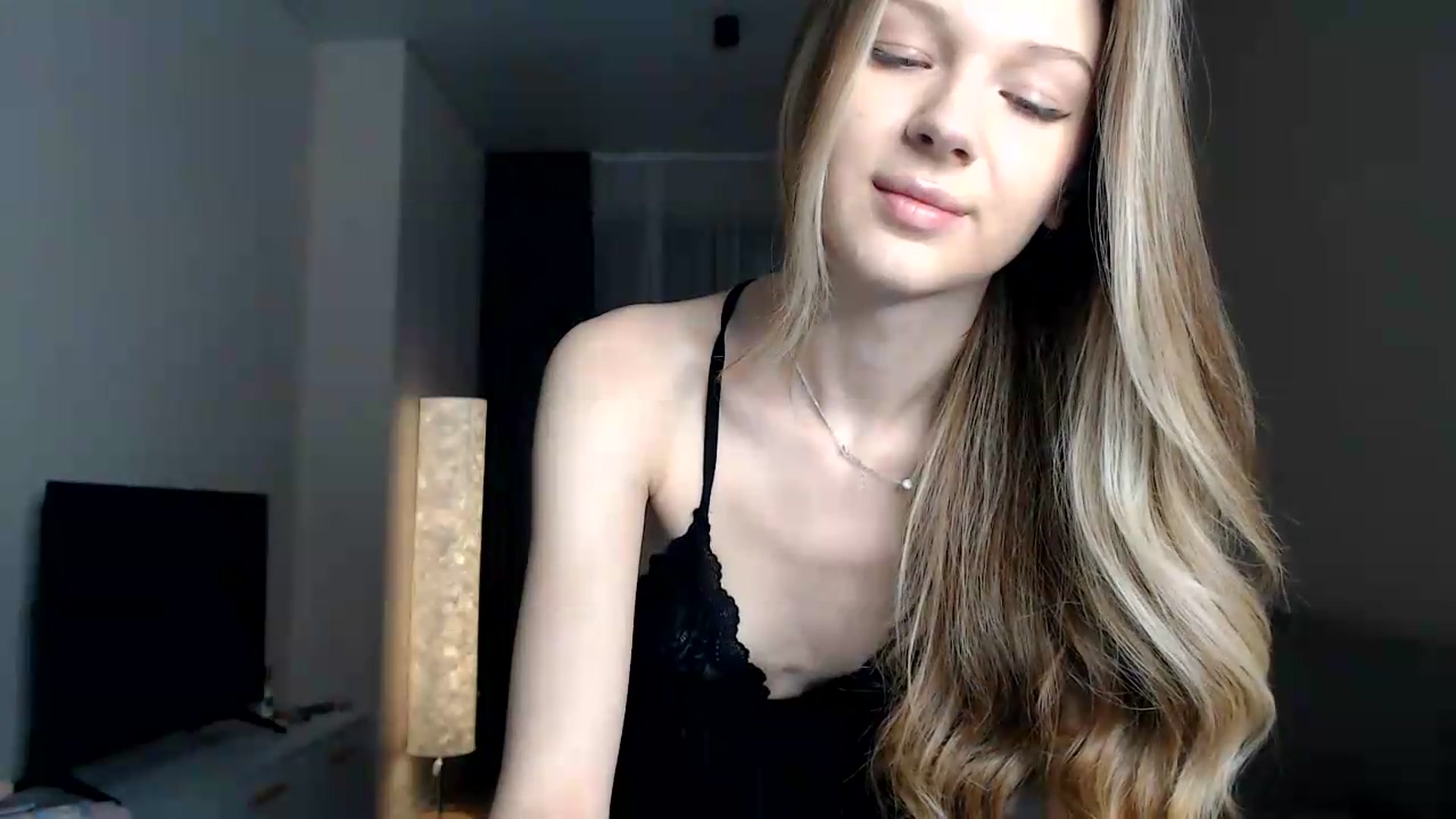 Gallery image thumbnail from CuteBlonde's myfreecams stream on, 07/23/2026, 22:27 image 13 of 20